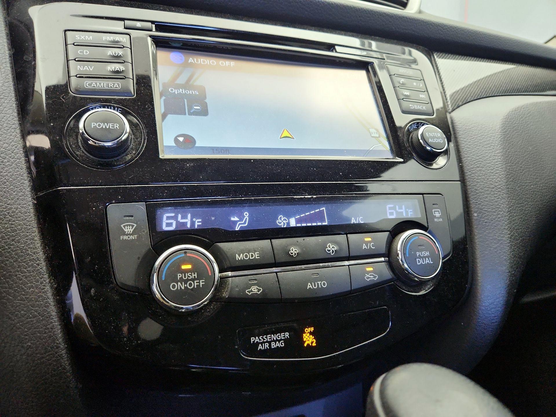 Thumbnail: 2015 Nissan Rogue - 17