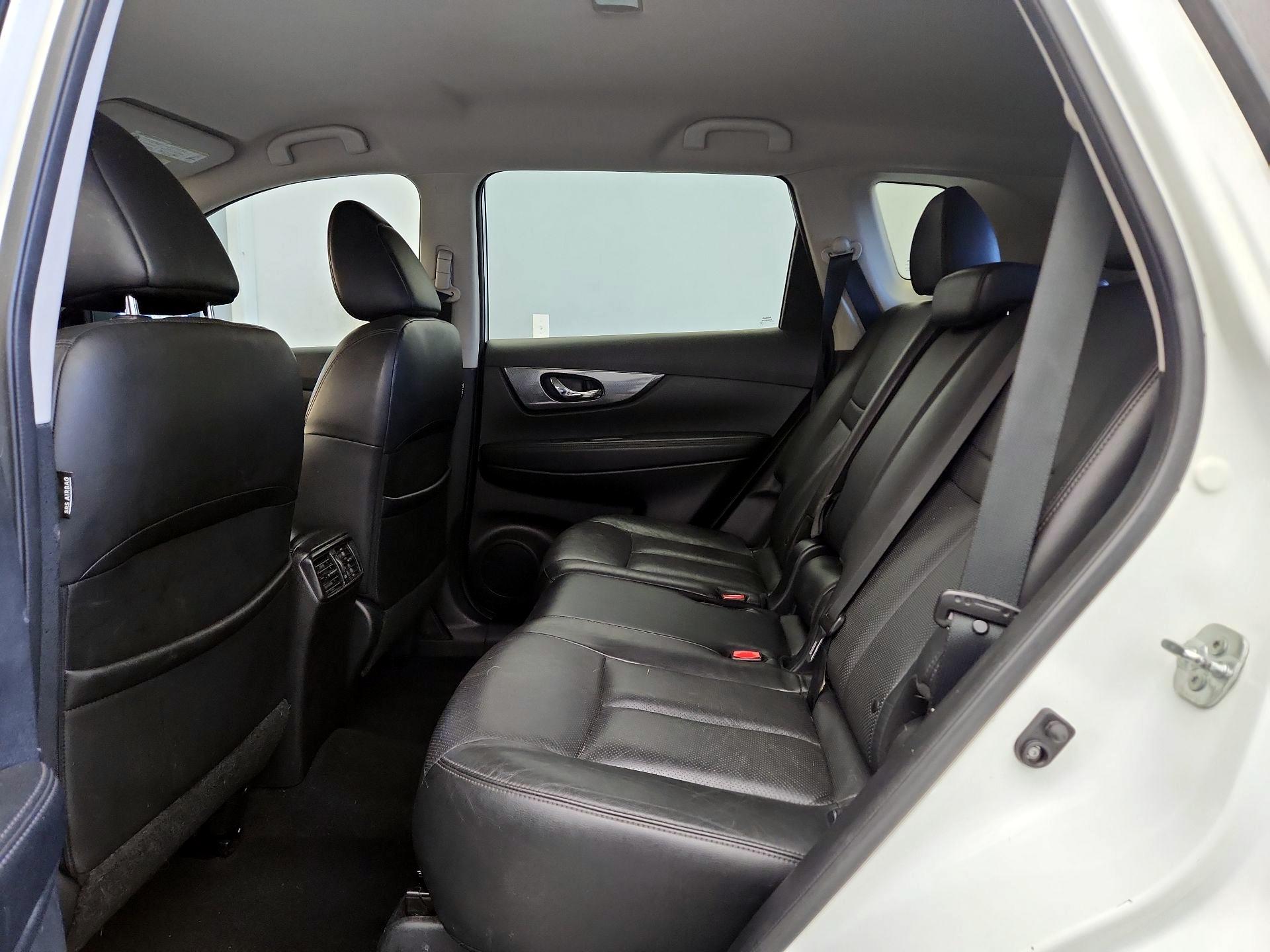 Thumbnail: 2015 Nissan Rogue - 20