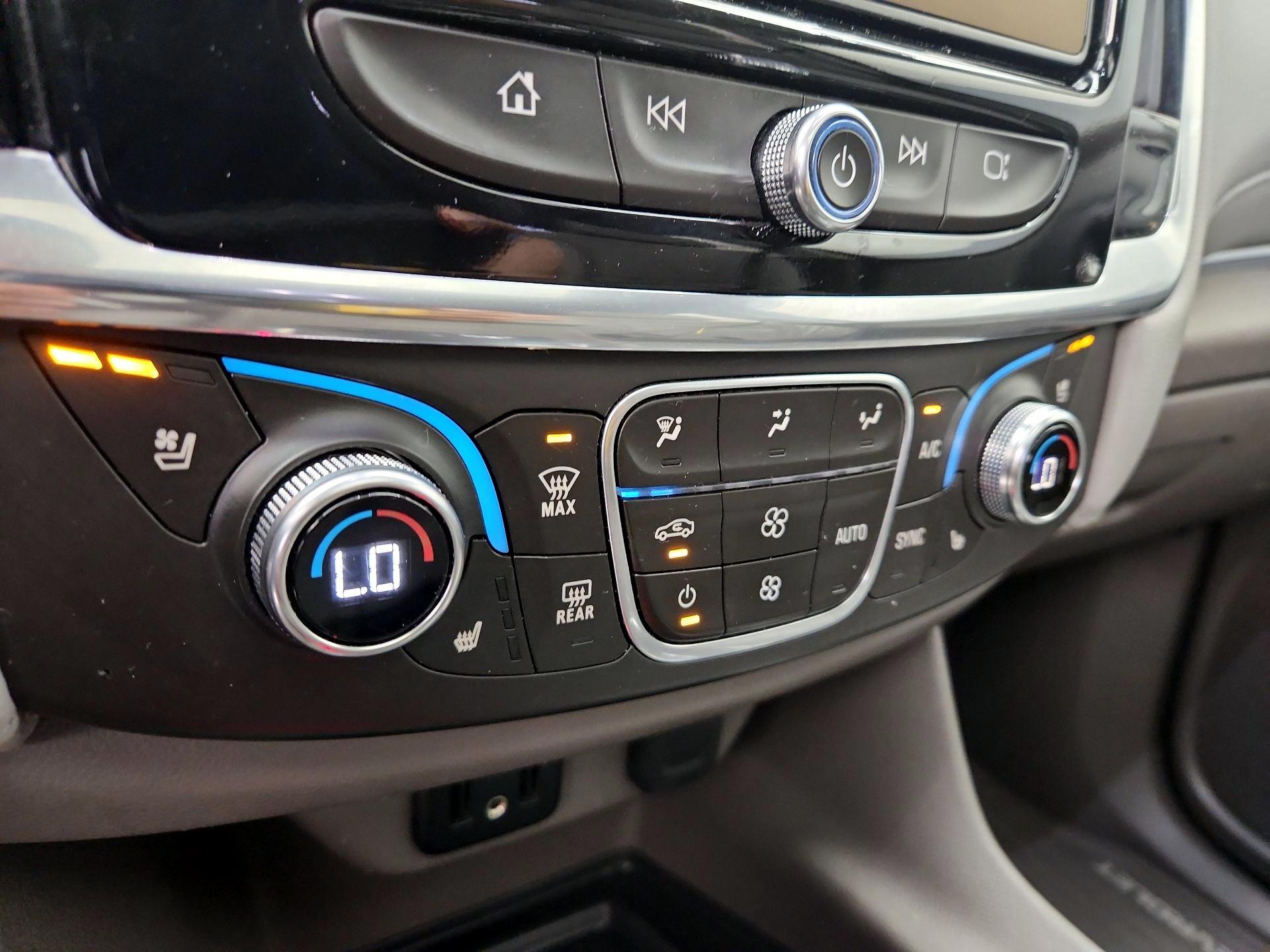 Thumbnail: 2019 Chevrolet Traverse - 17