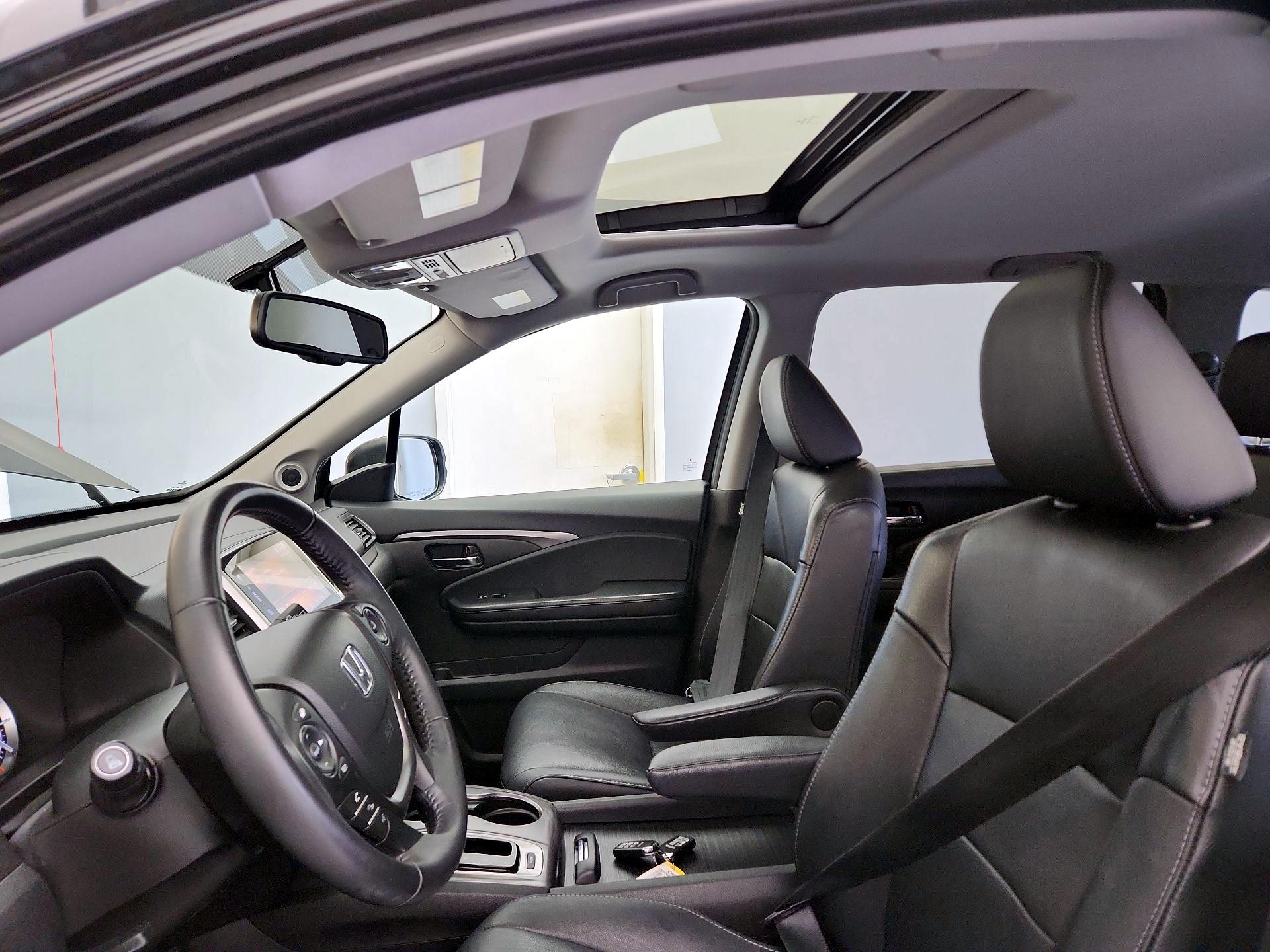 Thumbnail: 2018 Honda Pilot - 19