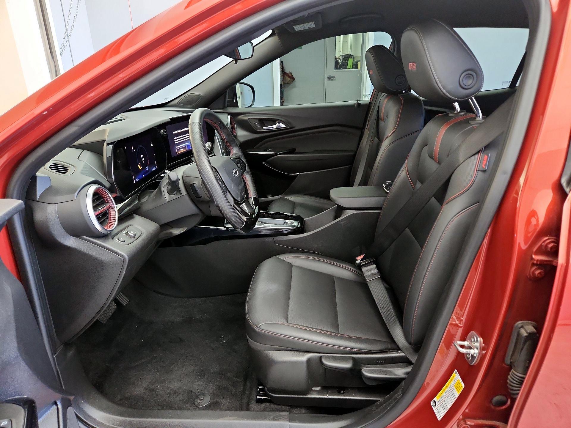 Thumbnail: 2024 Chevrolet Trax - 11