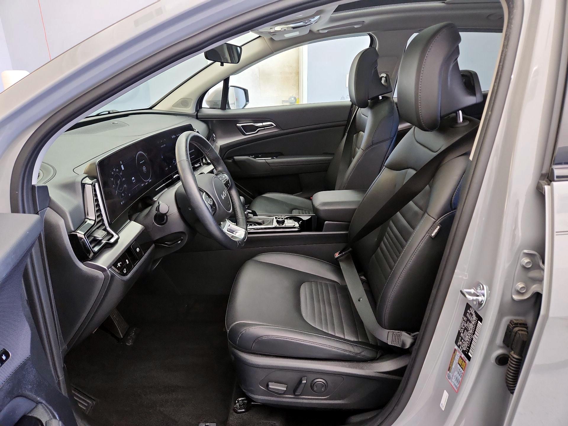 Thumbnail: 2025 Kia Sportage - 11