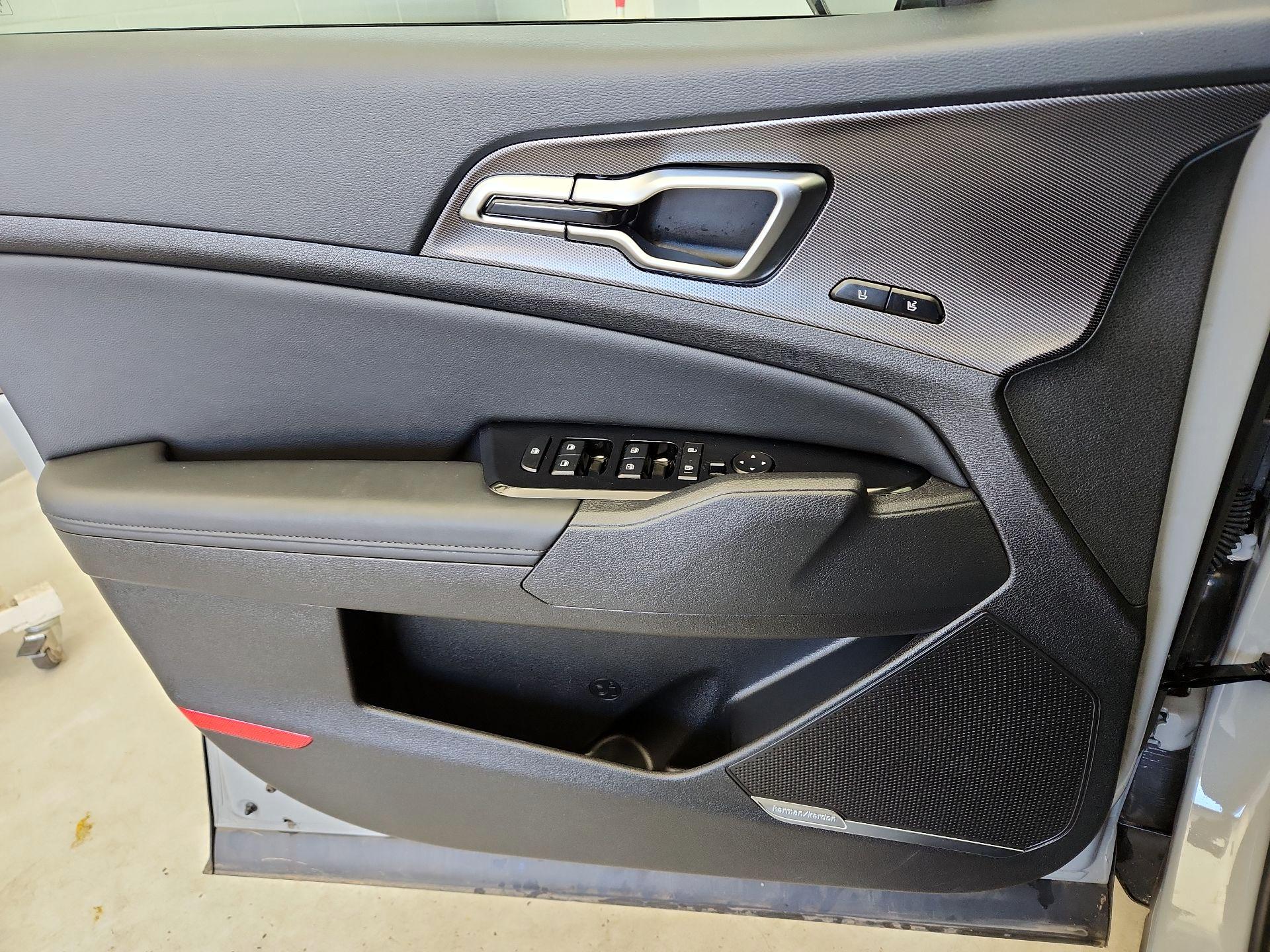 Thumbnail: 2025 Kia Sportage - 12