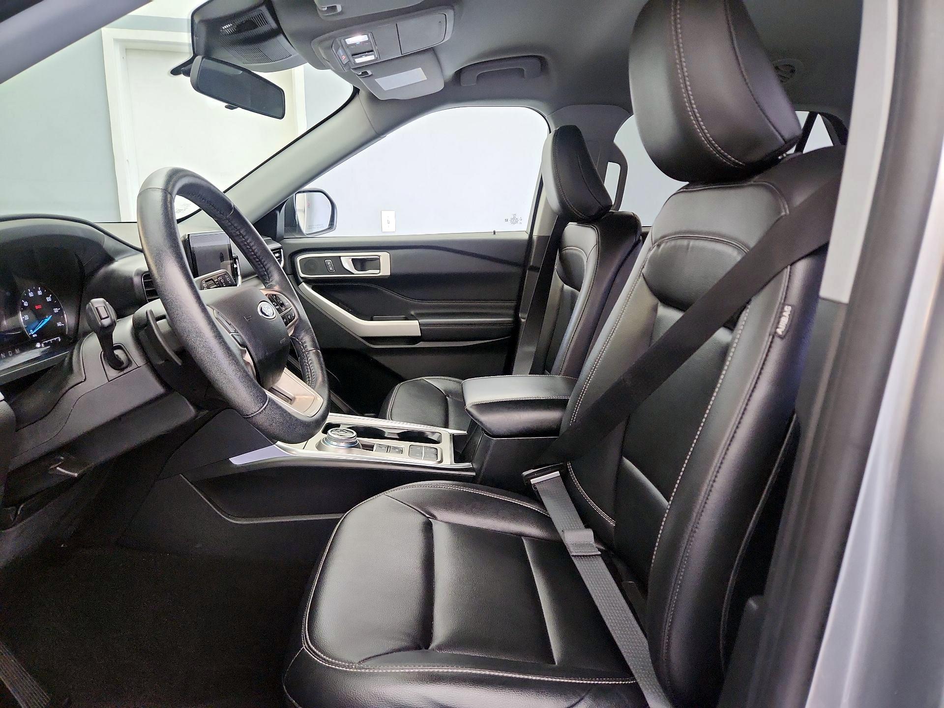 Thumbnail: 2020 Ford Explorer - 11