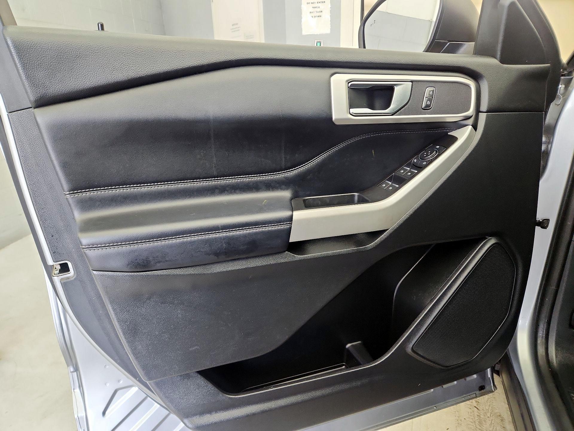 Thumbnail: 2020 Ford Explorer - 12