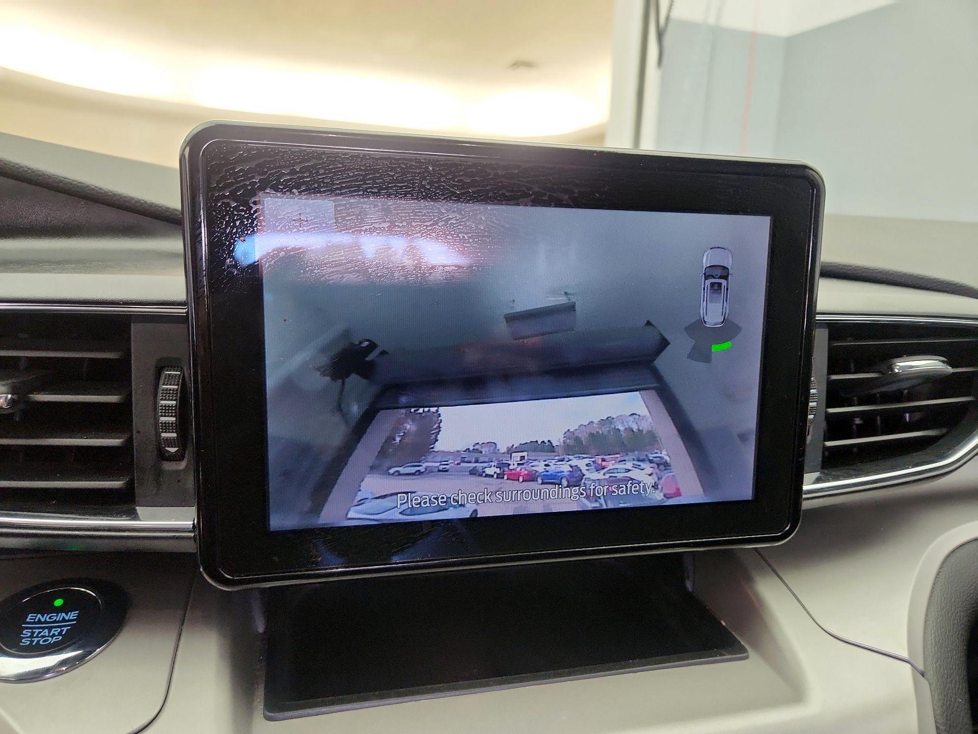 Thumbnail: 2020 Ford Explorer - 14