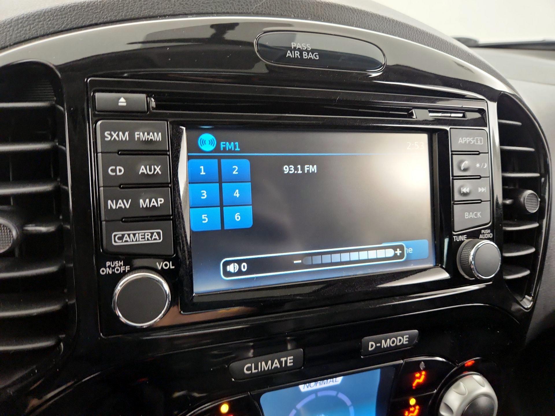 Thumbnail: 2016 Nissan Juke - 16