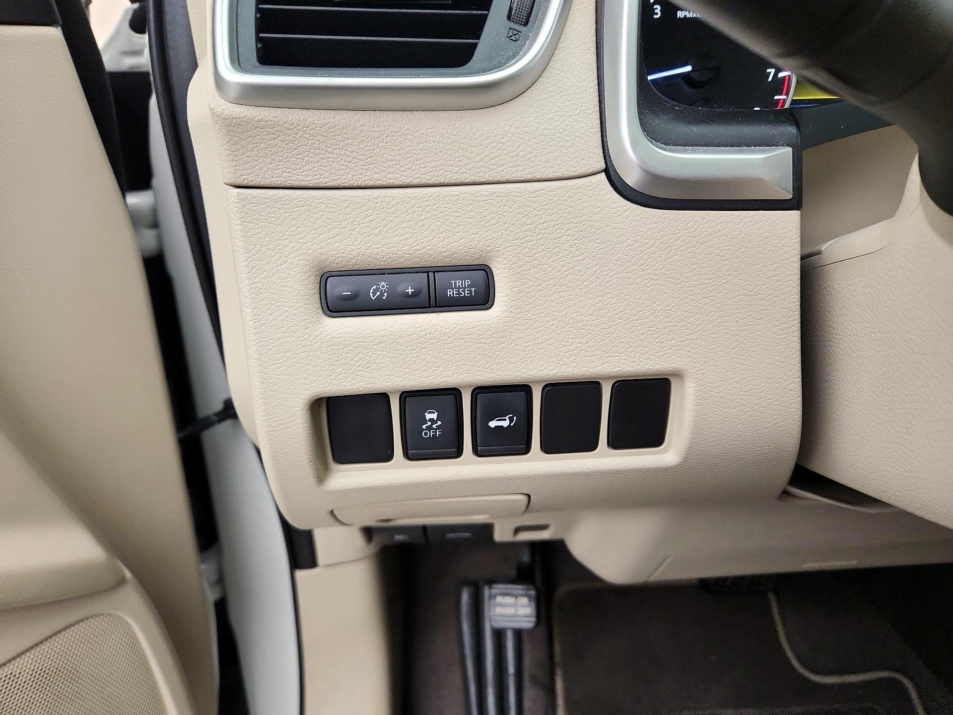 Thumbnail: 2017 Nissan Murano - 13