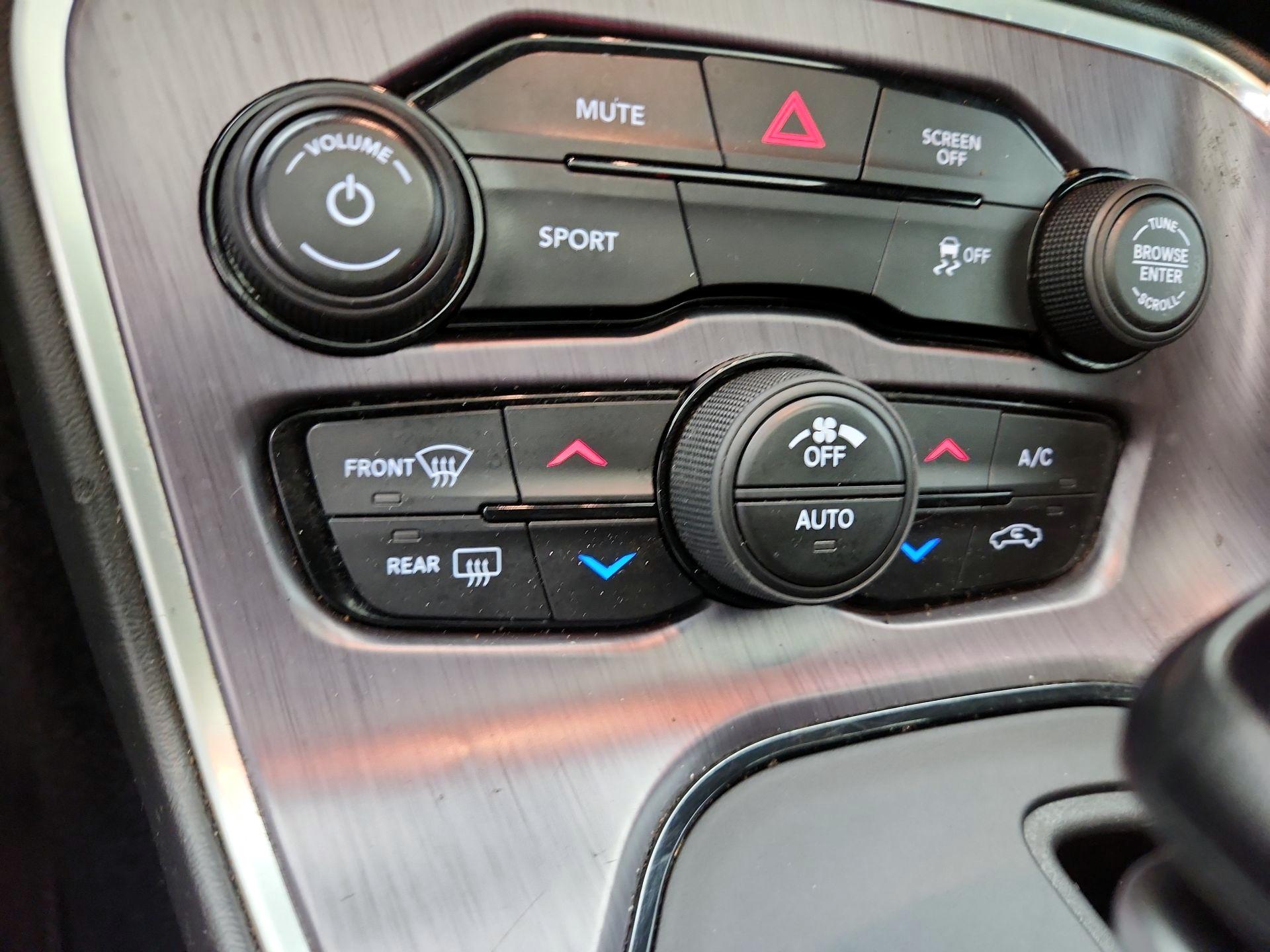 Thumbnail: 2018 Dodge Challenger - 17