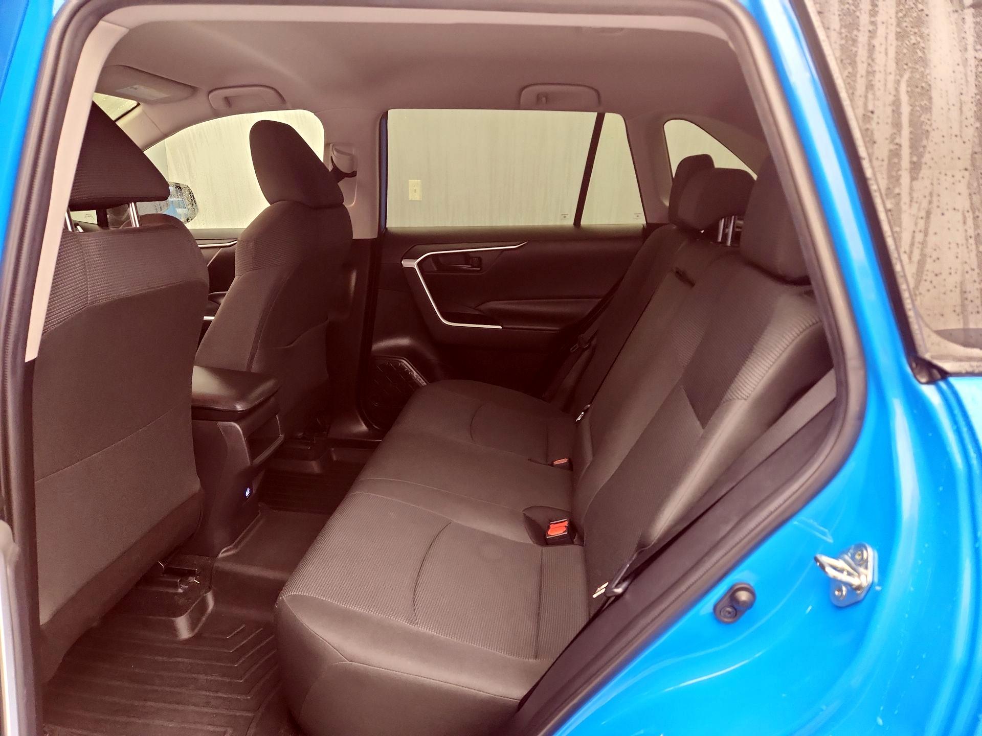 Thumbnail: 2020 Toyota RAV4 - 19