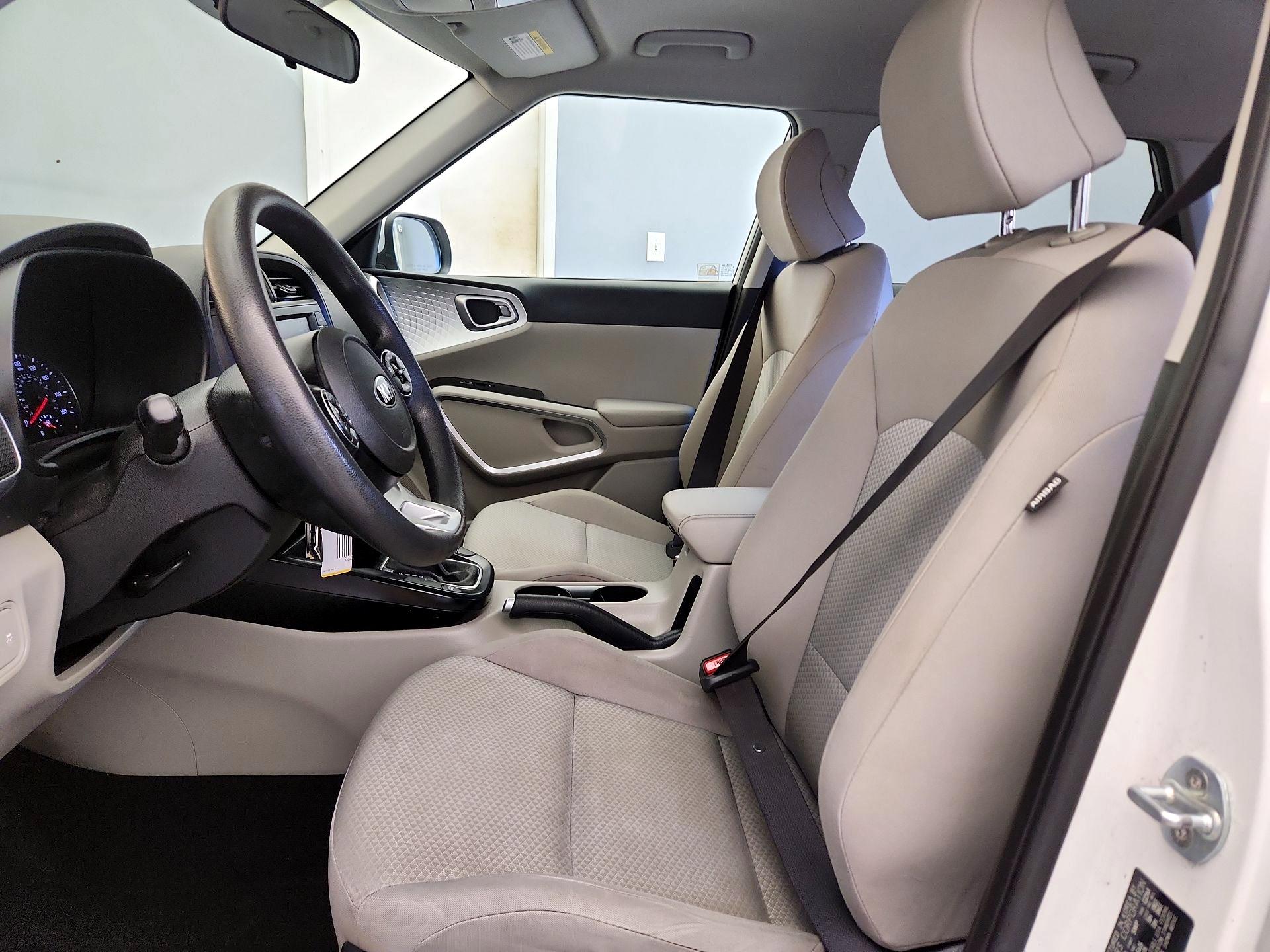 Thumbnail: 2020 Kia Soul - 11