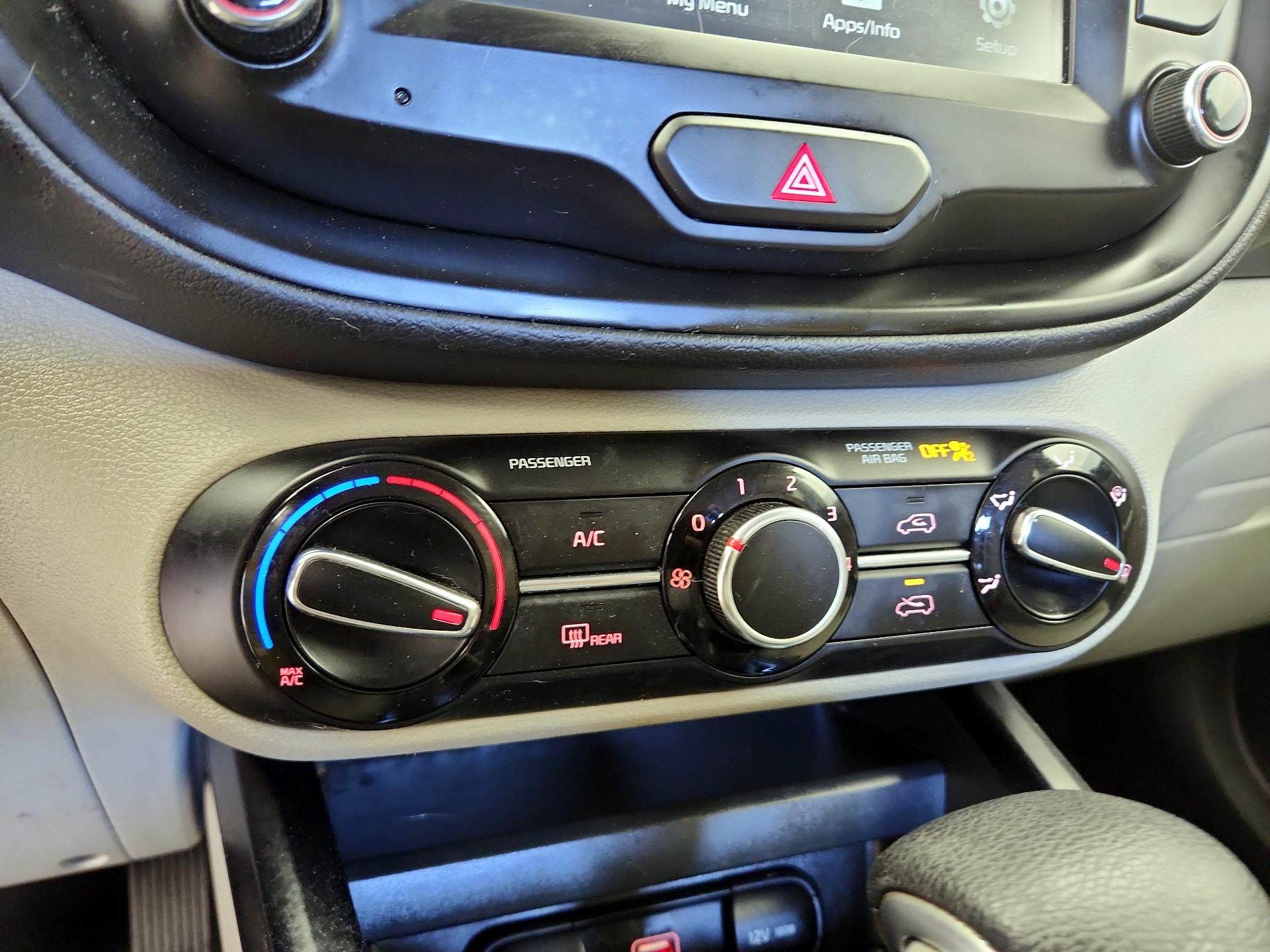 Thumbnail: 2020 Kia Soul - 16