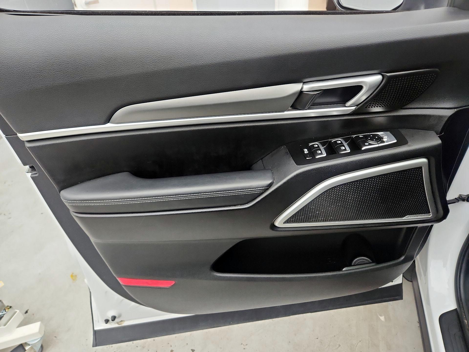 Thumbnail: 2020 Kia Telluride - 12