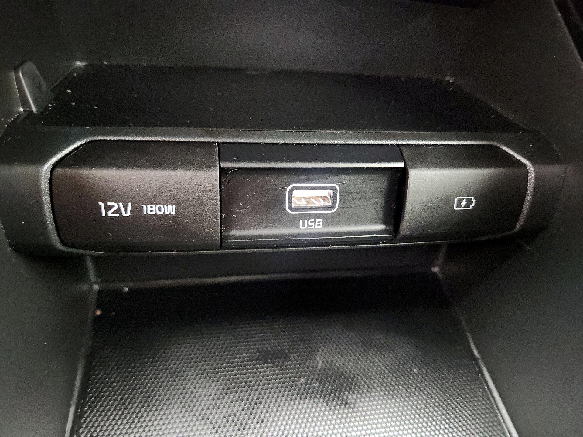 Thumbnail: 2020 Kia Telluride - 18