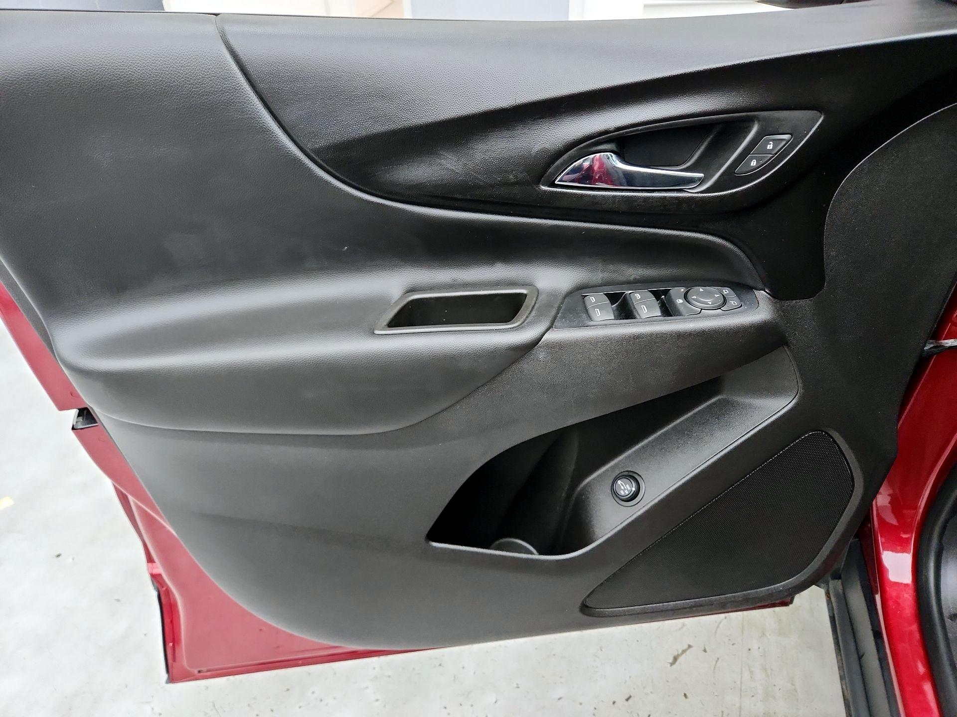 Thumbnail: 2018 Chevrolet Equinox - 12