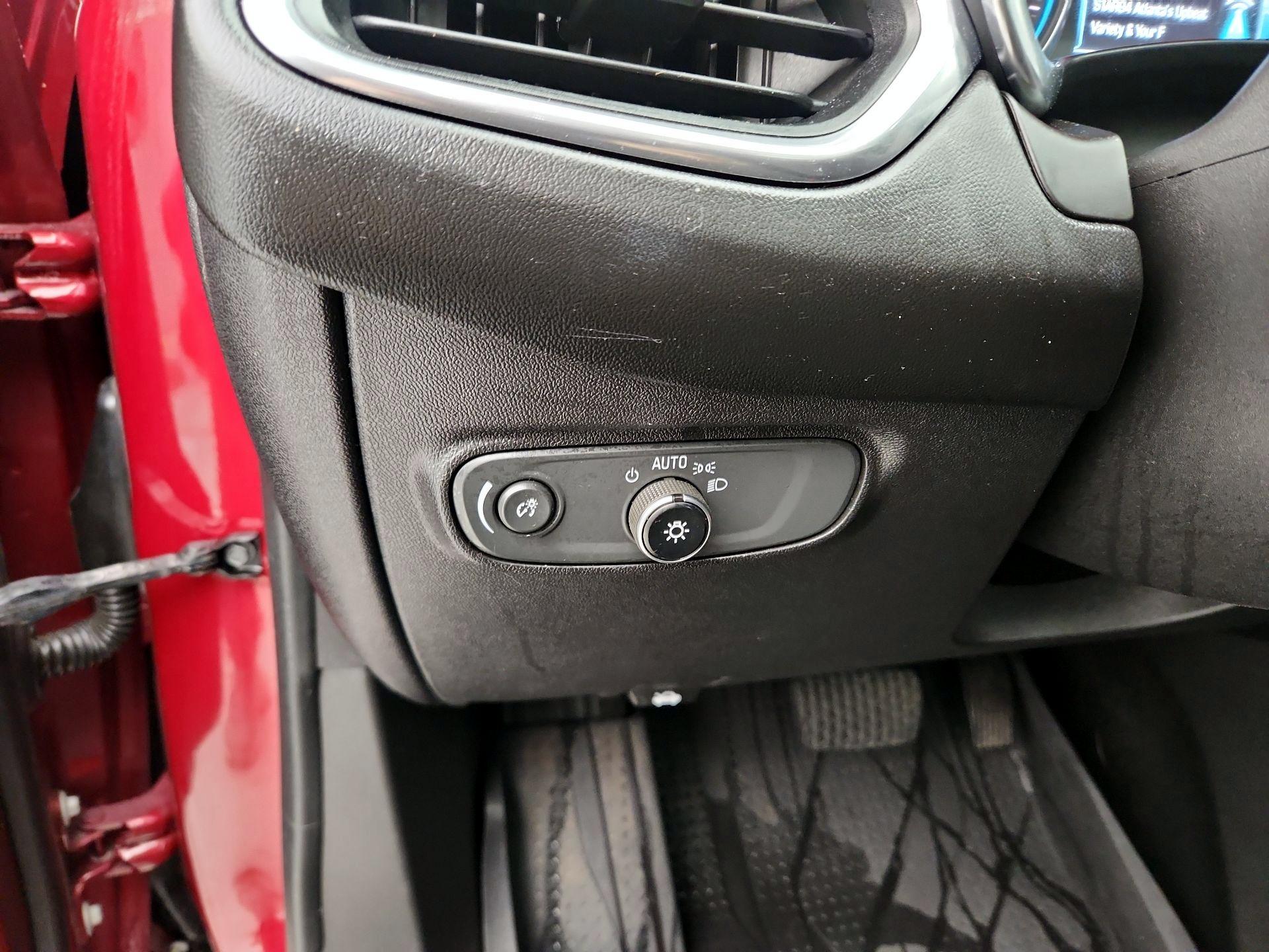 Thumbnail: 2018 Chevrolet Equinox - 13