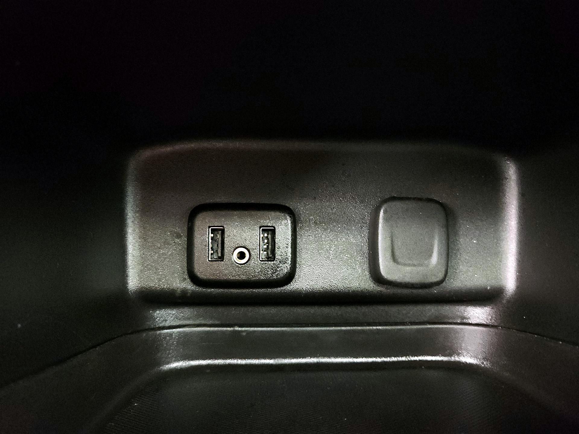 Thumbnail: 2018 Chevrolet Equinox - 18