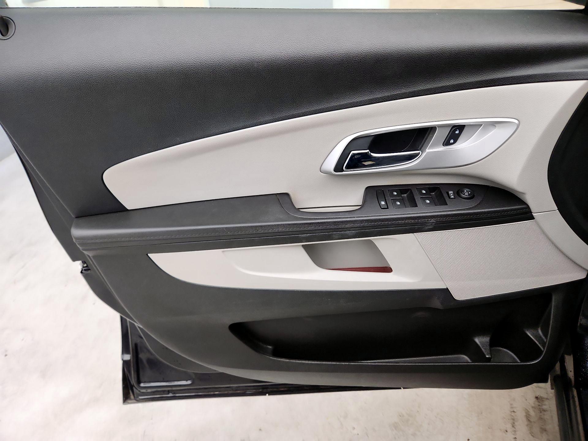 Thumbnail: 2016 Chevrolet Equinox - 12