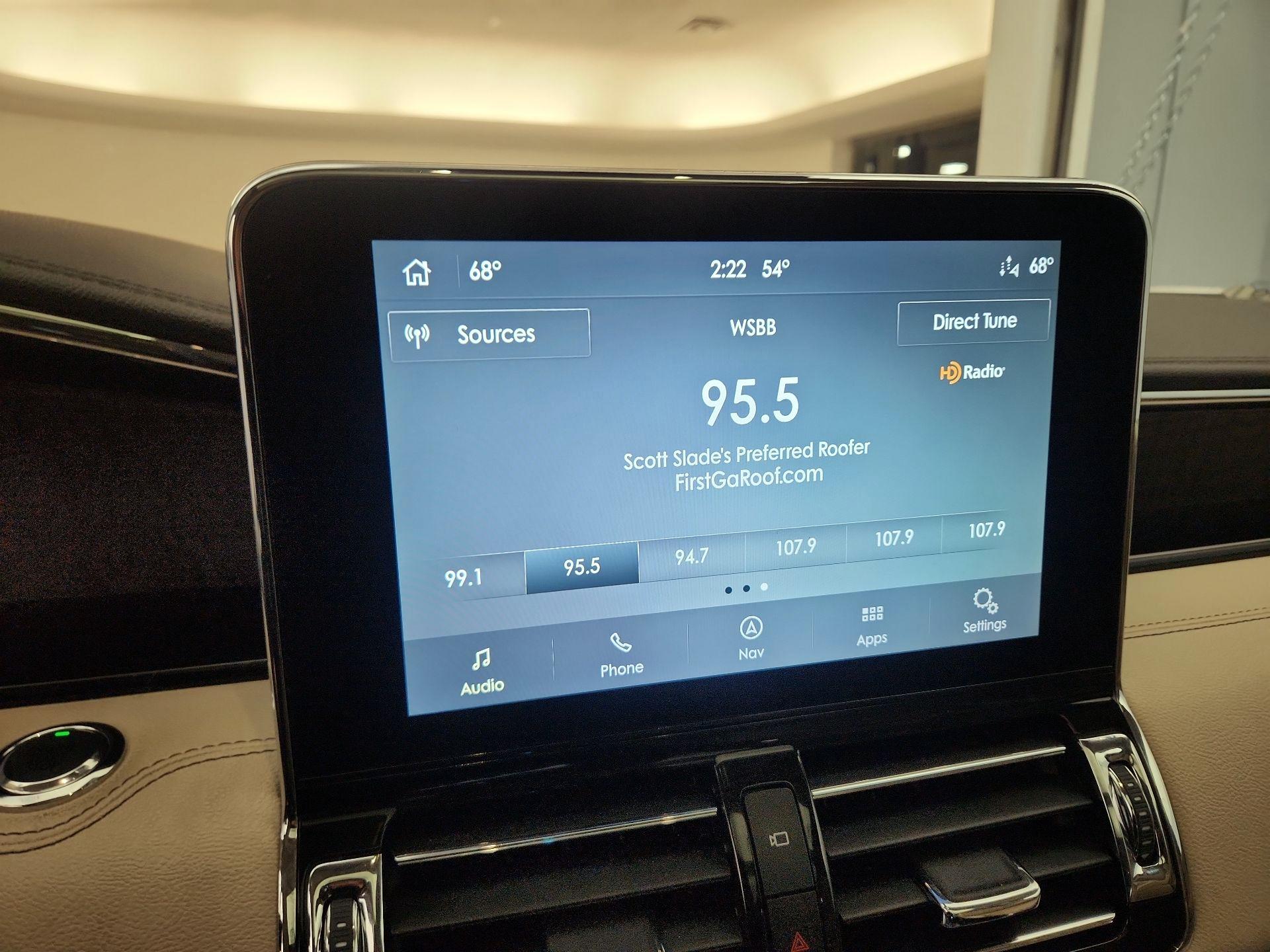 Thumbnail: 2020 Lincoln Navigator - 16