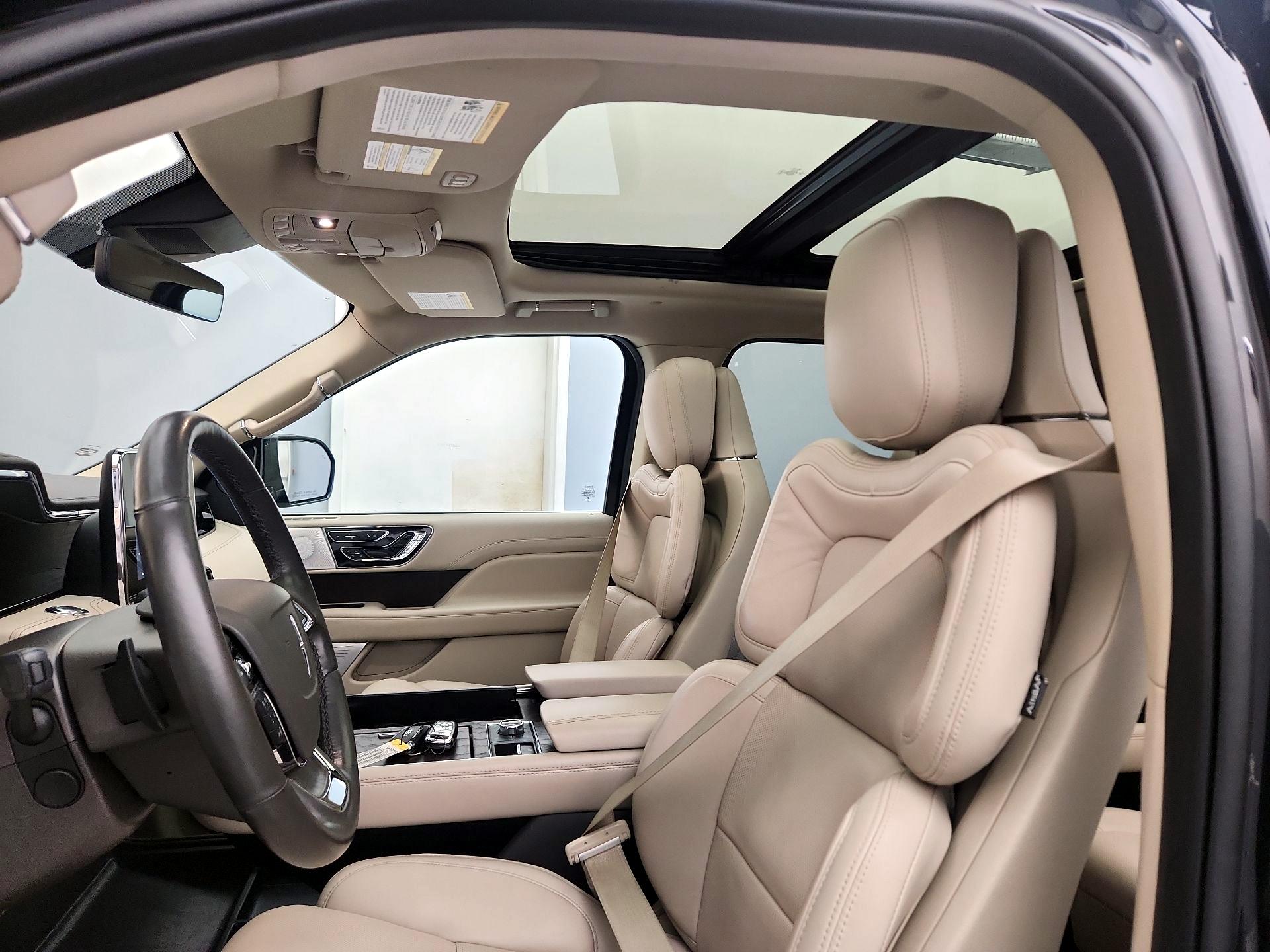 Thumbnail: 2020 Lincoln Navigator - 20