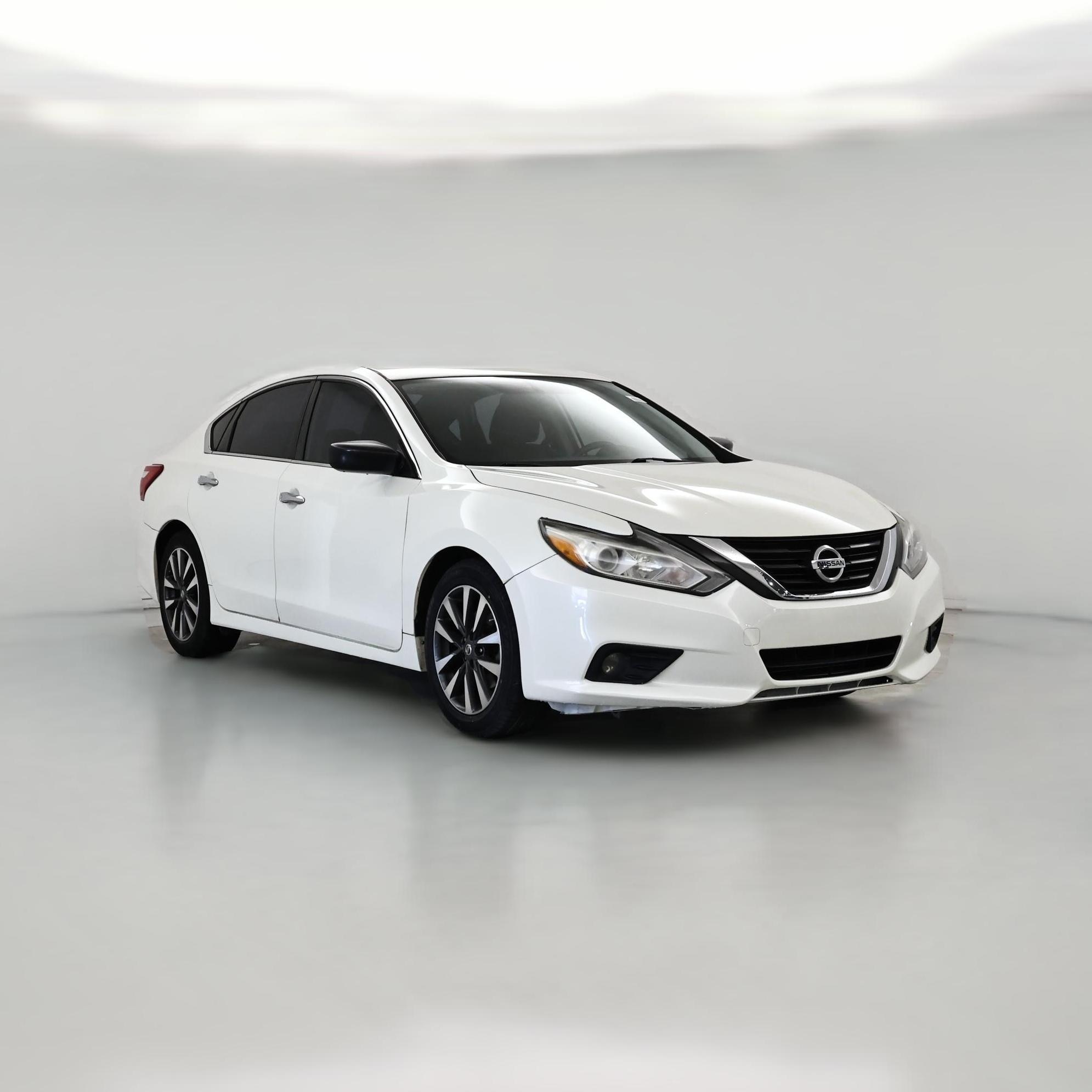 Thumbnail: 2017 Nissan Altima - 1
