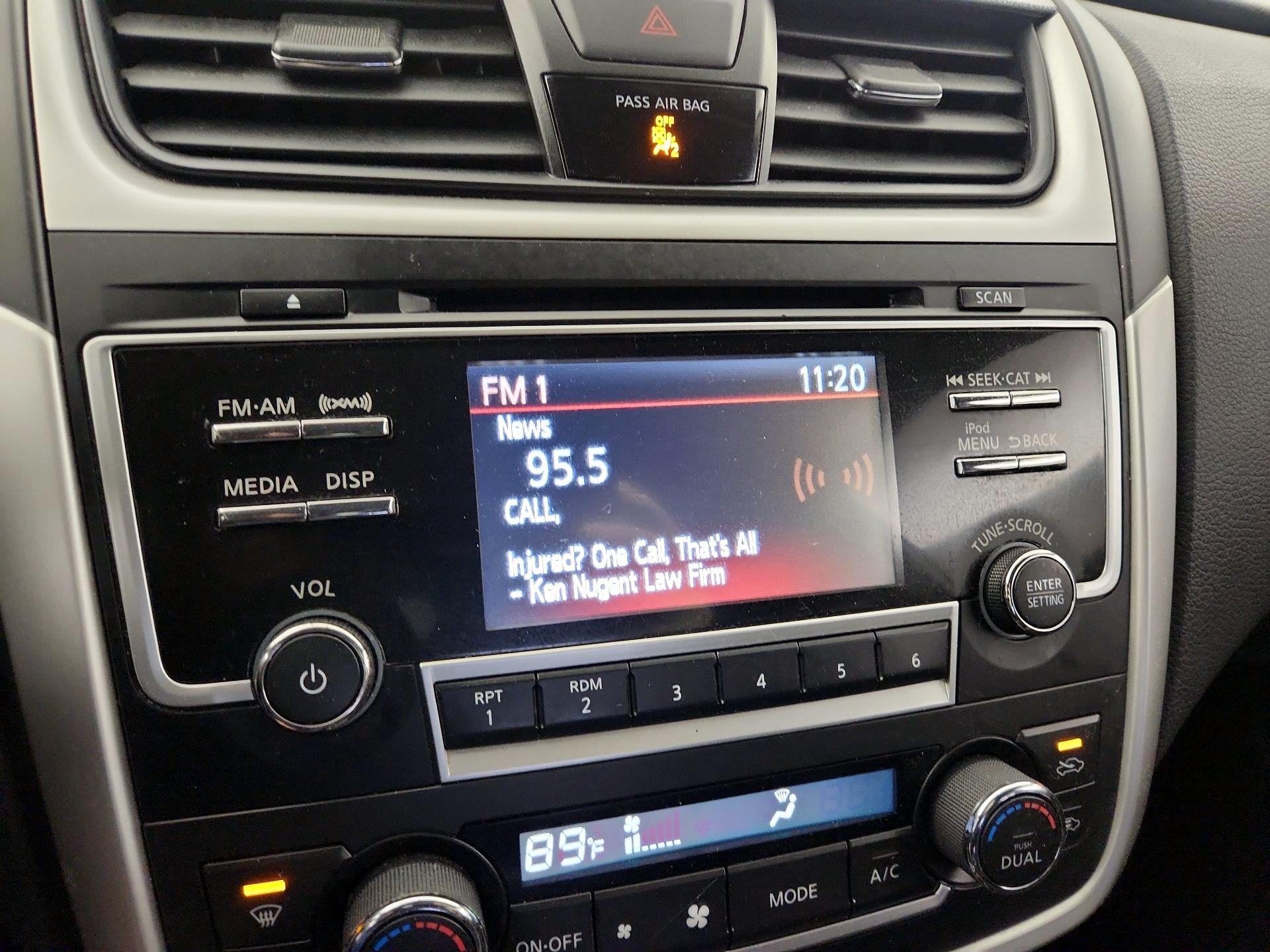 Thumbnail: 2017 Nissan Altima - 15