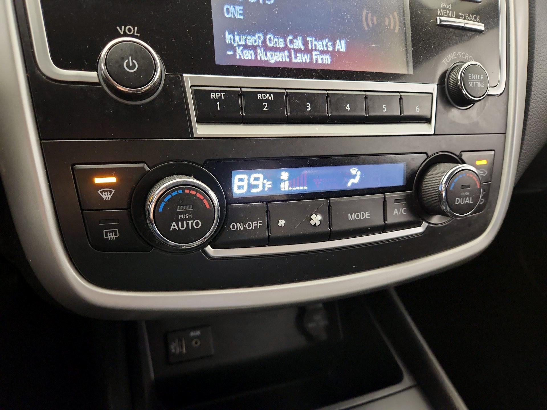 Thumbnail: 2017 Nissan Altima - 16