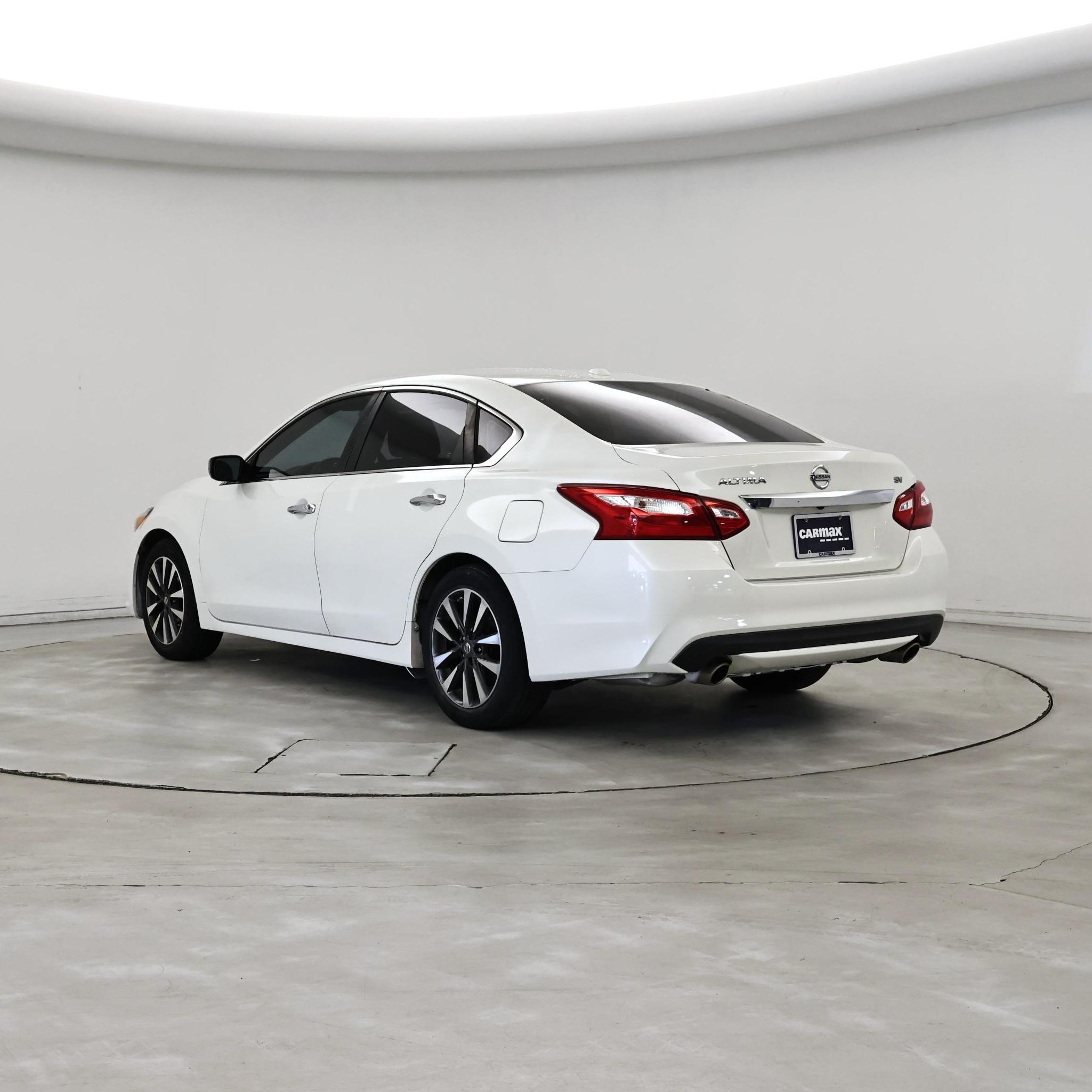 Thumbnail: 2017 Nissan Altima - 2