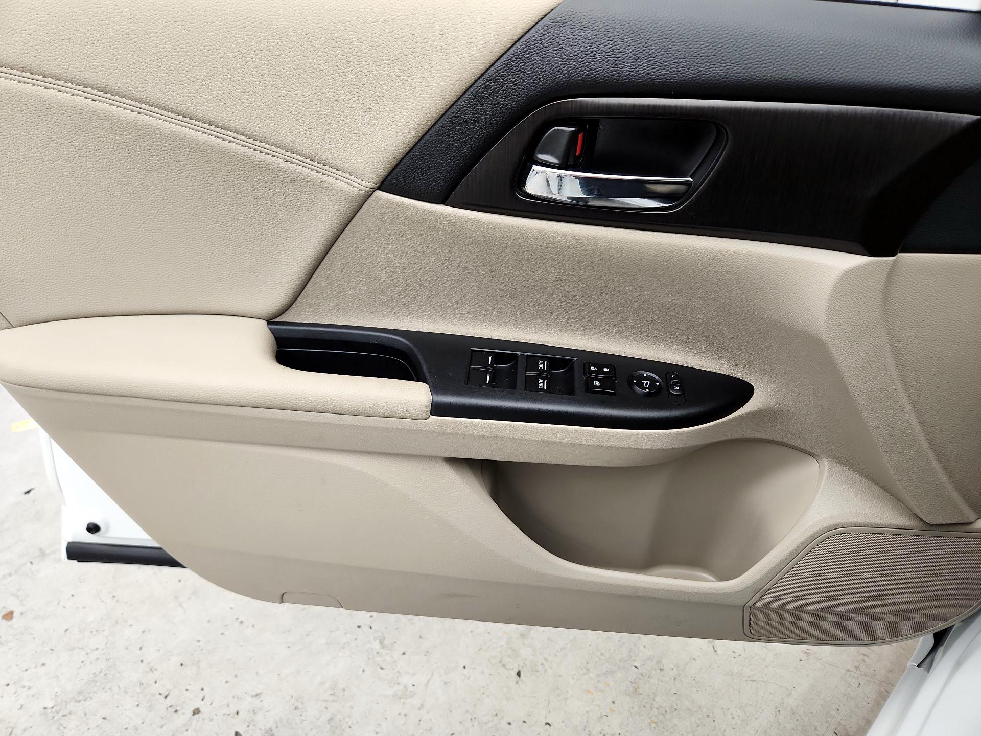 Thumbnail: 2014 Honda Accord - 12