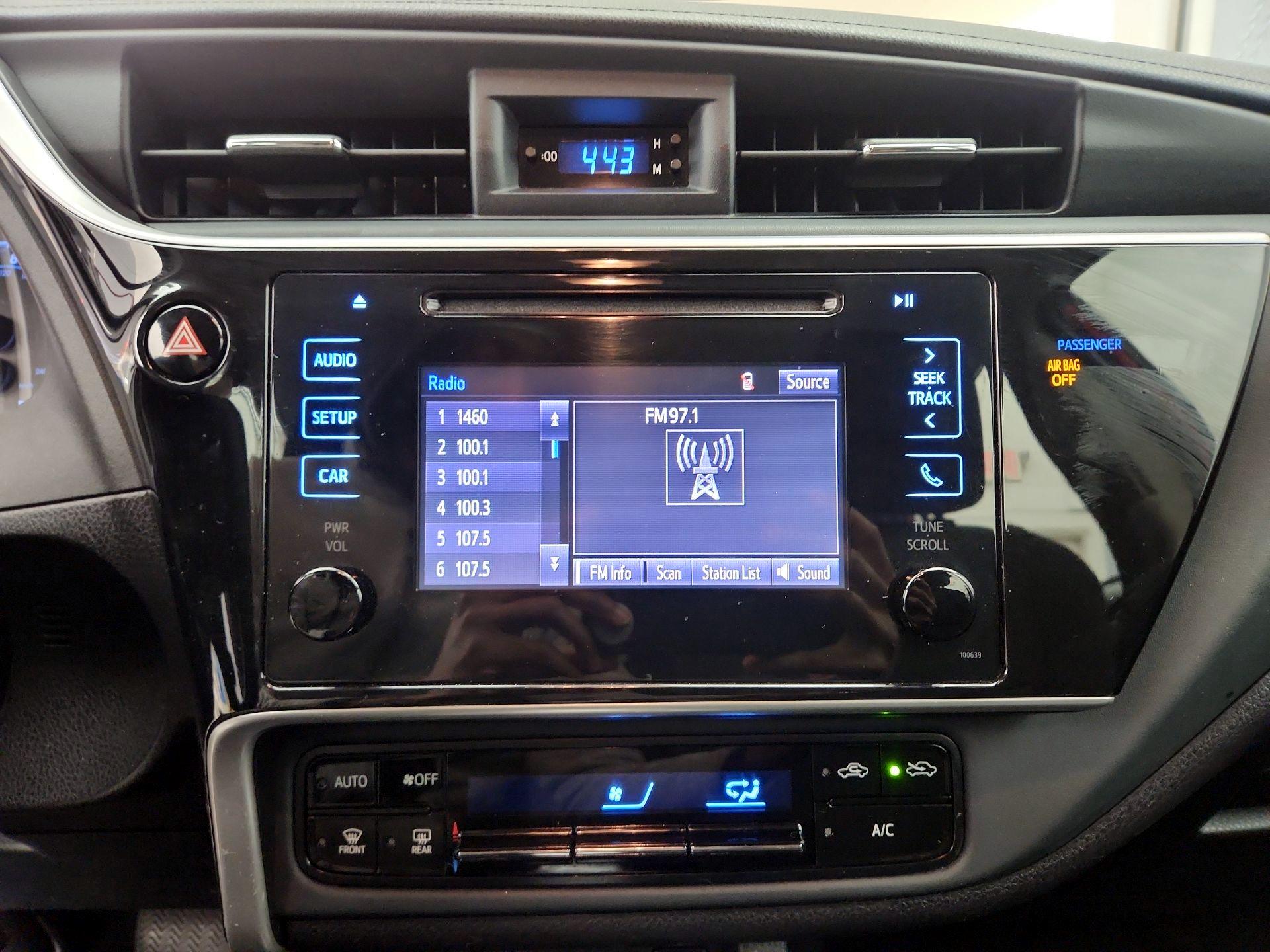 Thumbnail: 2018 Toyota Corolla - 15