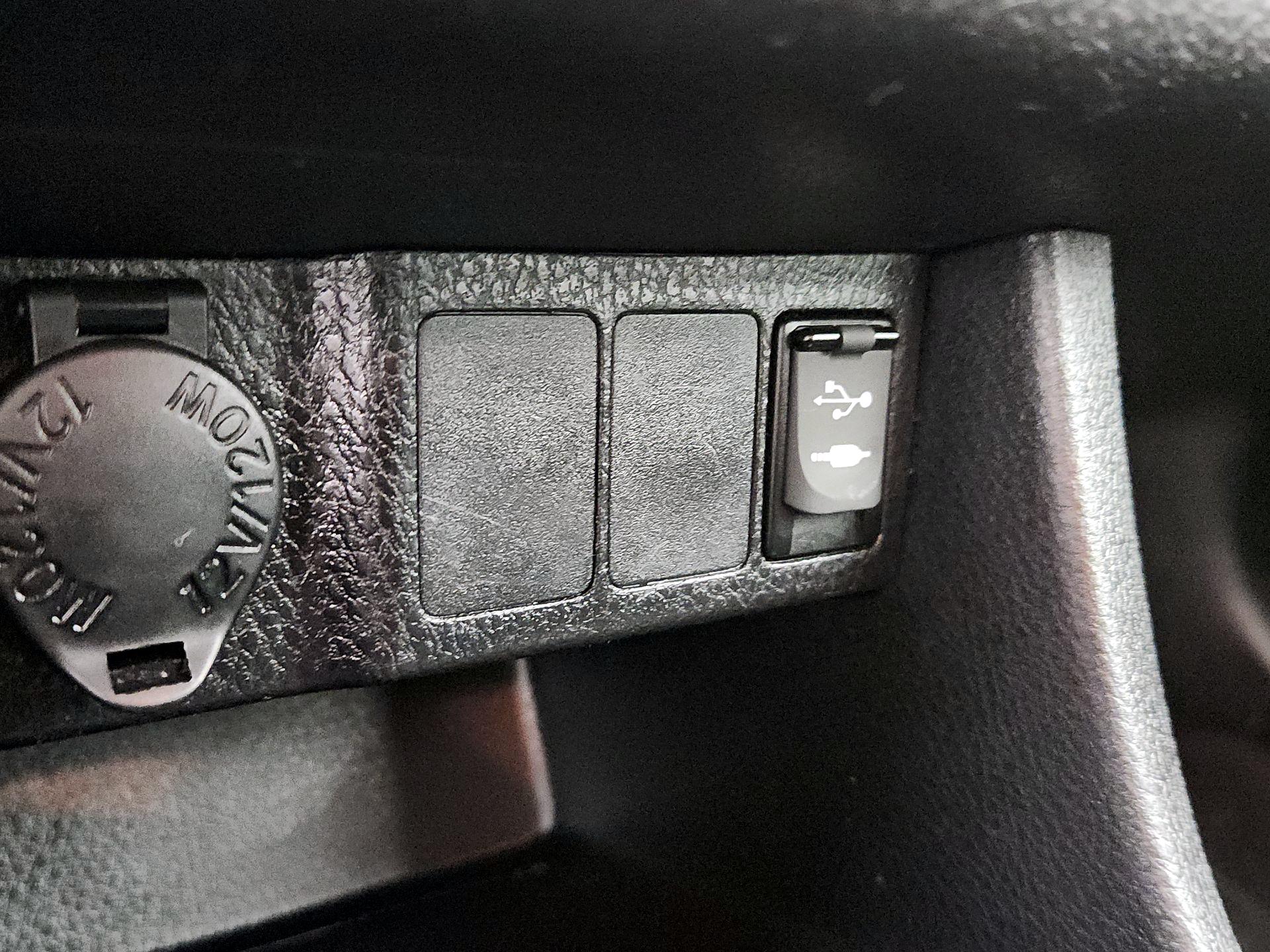 Thumbnail: 2018 Toyota Corolla - 18