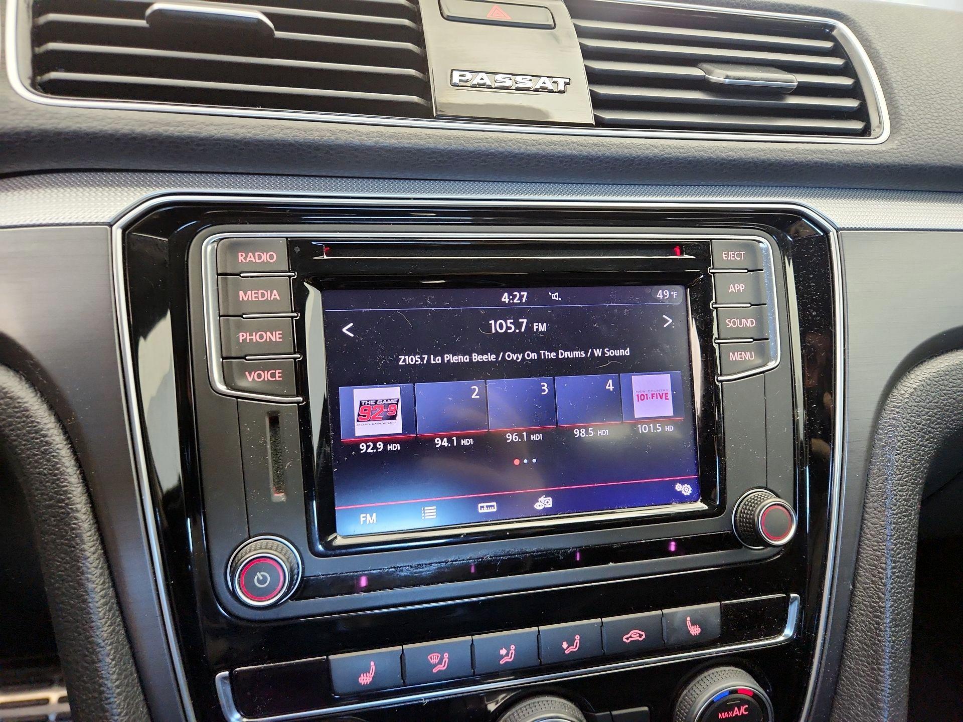 Thumbnail: 2018 Volkswagen Passat - 15