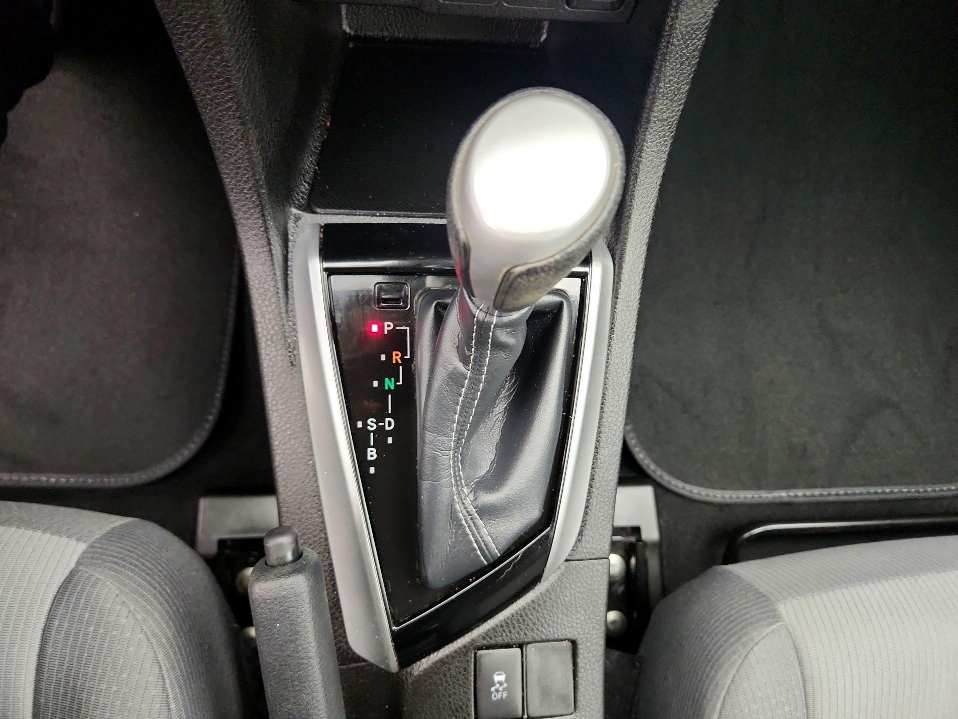 Thumbnail: 2019 Toyota Corolla - 17