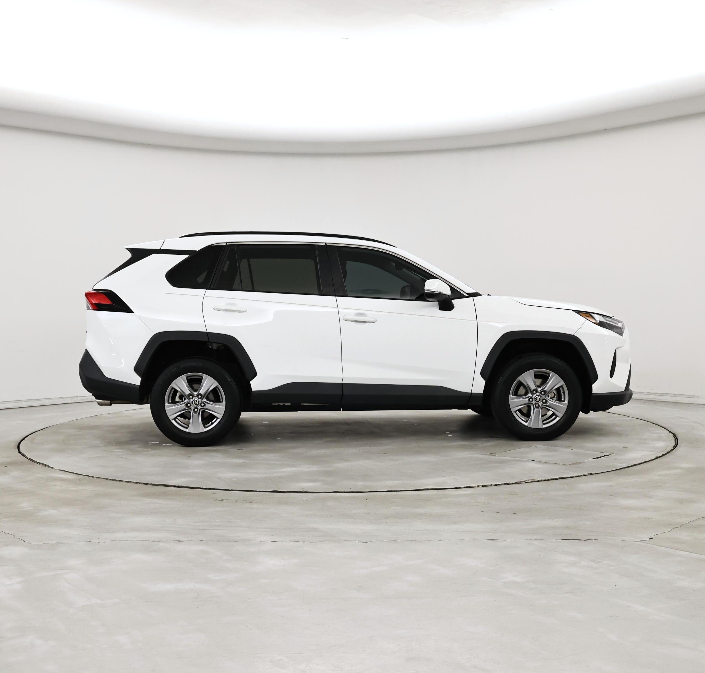 Thumbnail: 2022 Toyota RAV4 - 7