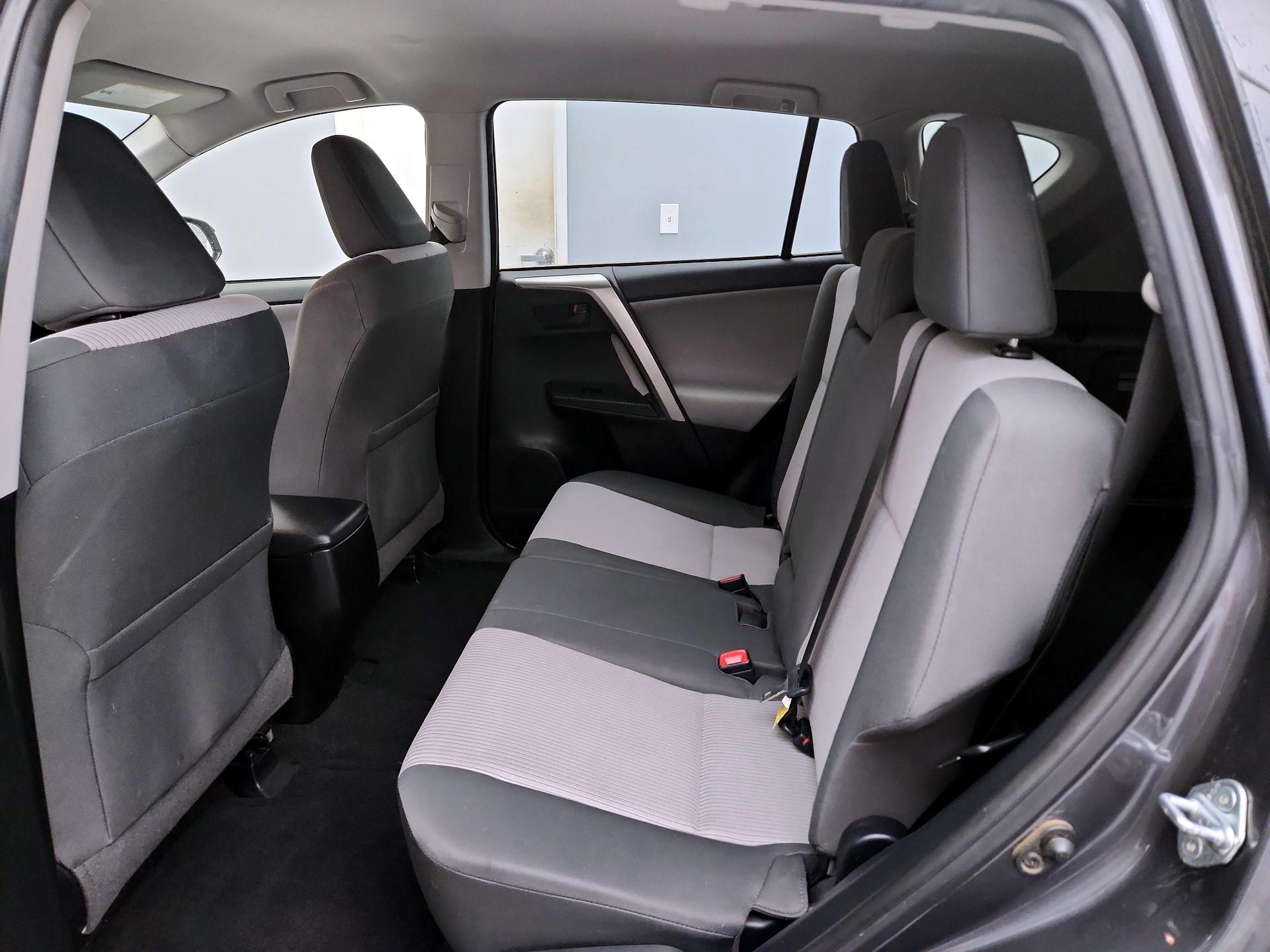 Thumbnail: 2015 Toyota RAV4 - 19