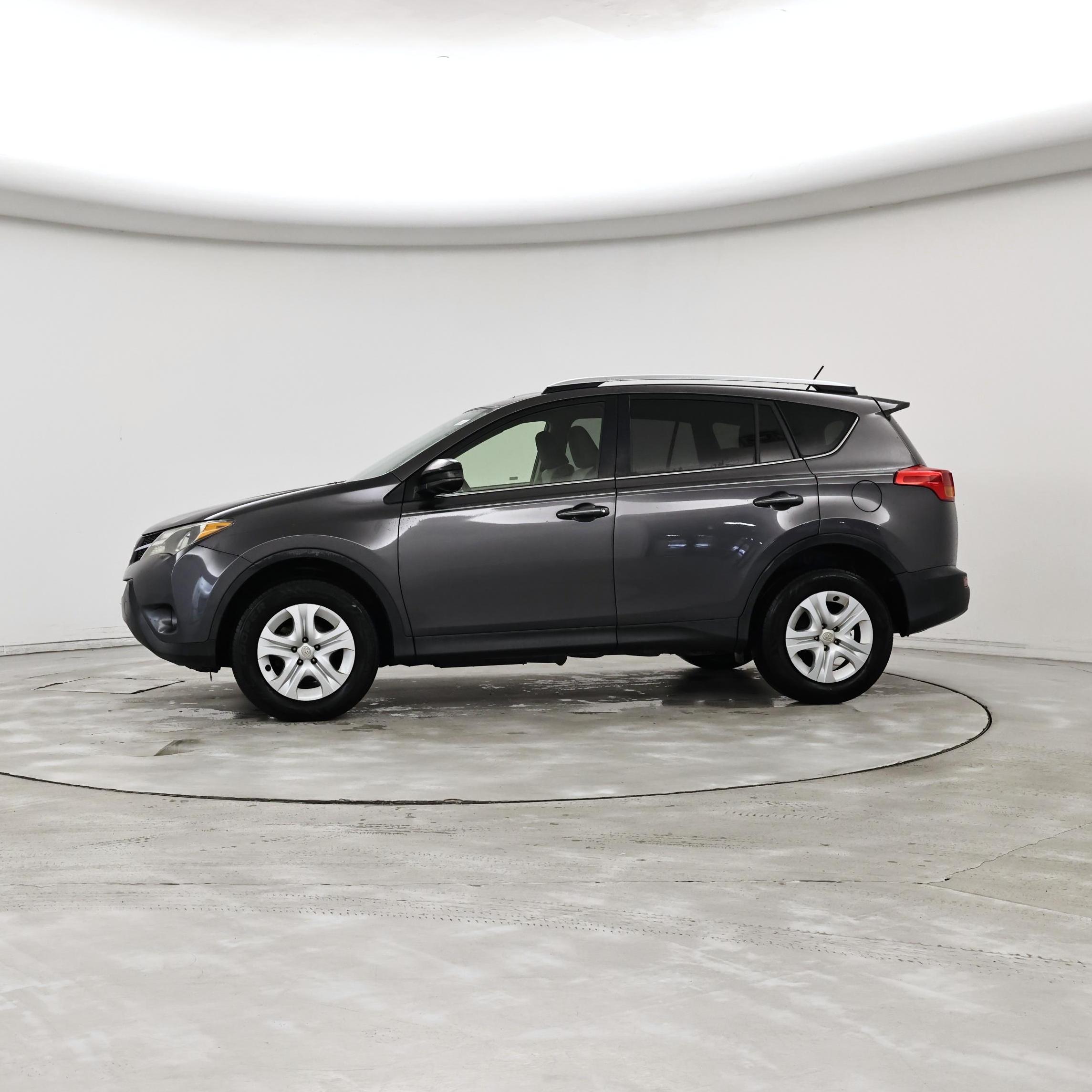 Thumbnail: 2015 Toyota RAV4 - 3