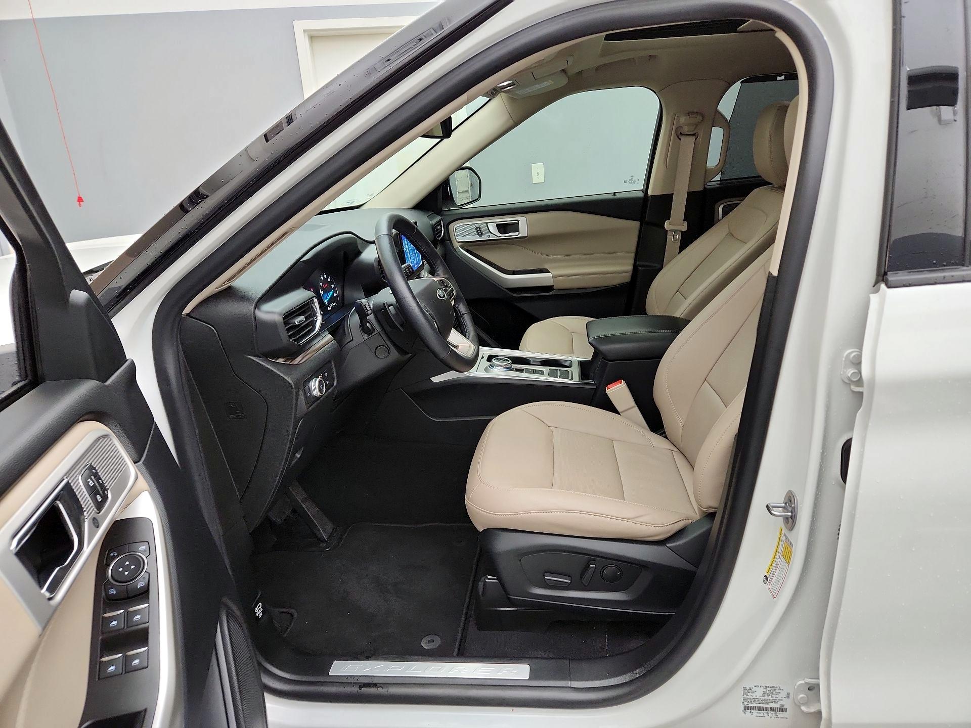 Thumbnail: 2021 Ford Explorer - 11