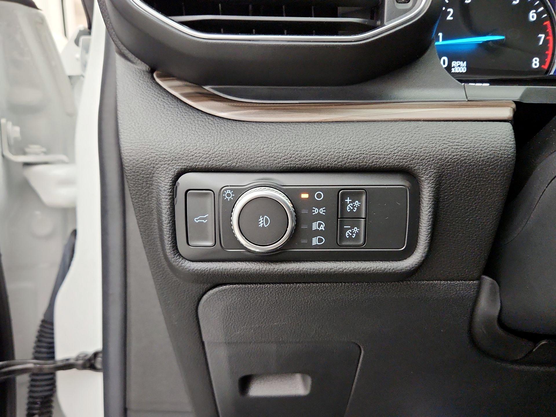 Thumbnail: 2021 Ford Explorer - 13