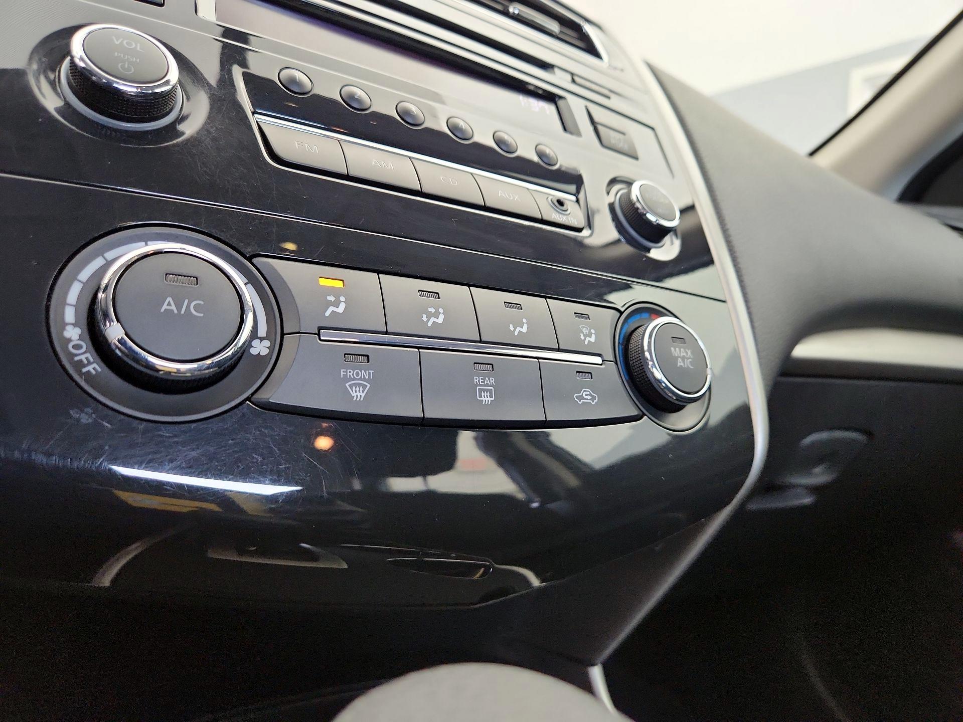 Thumbnail: 2015 Nissan Altima - 15