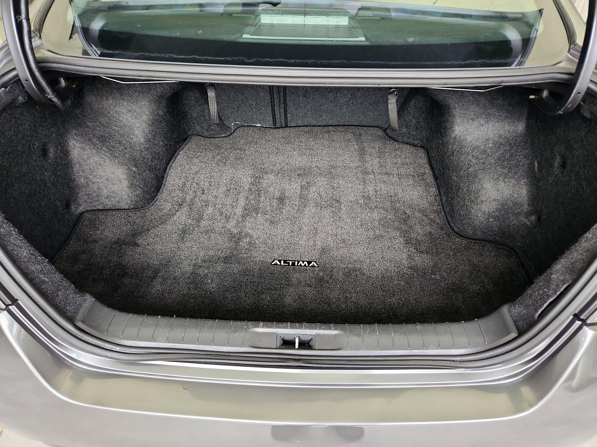 Thumbnail: 2015 Nissan Altima - 19