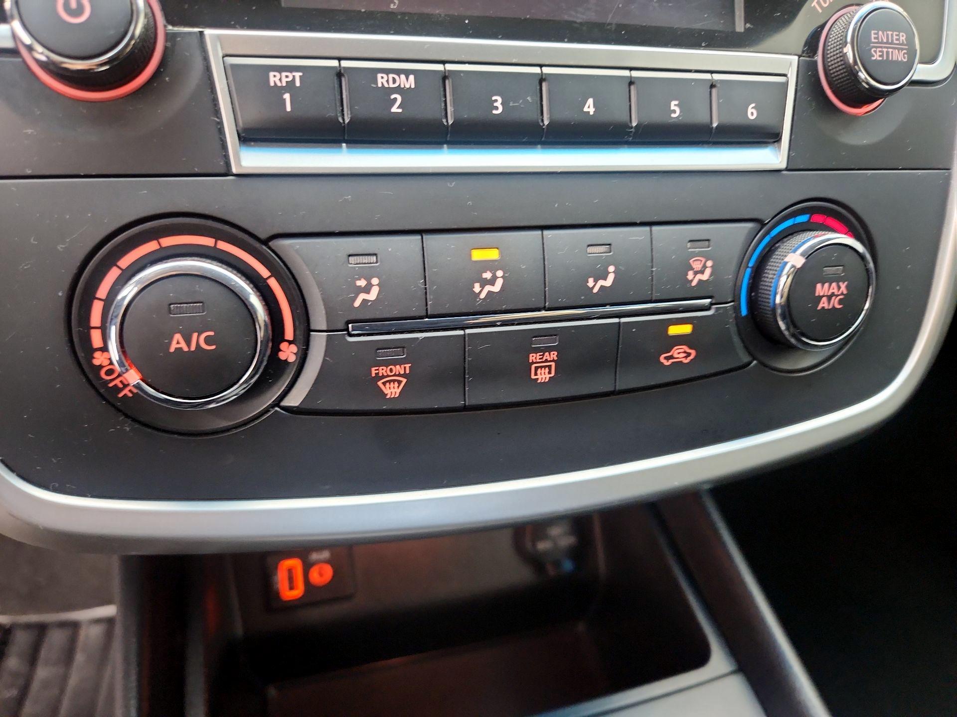 Thumbnail: 2017 Nissan Altima - 16