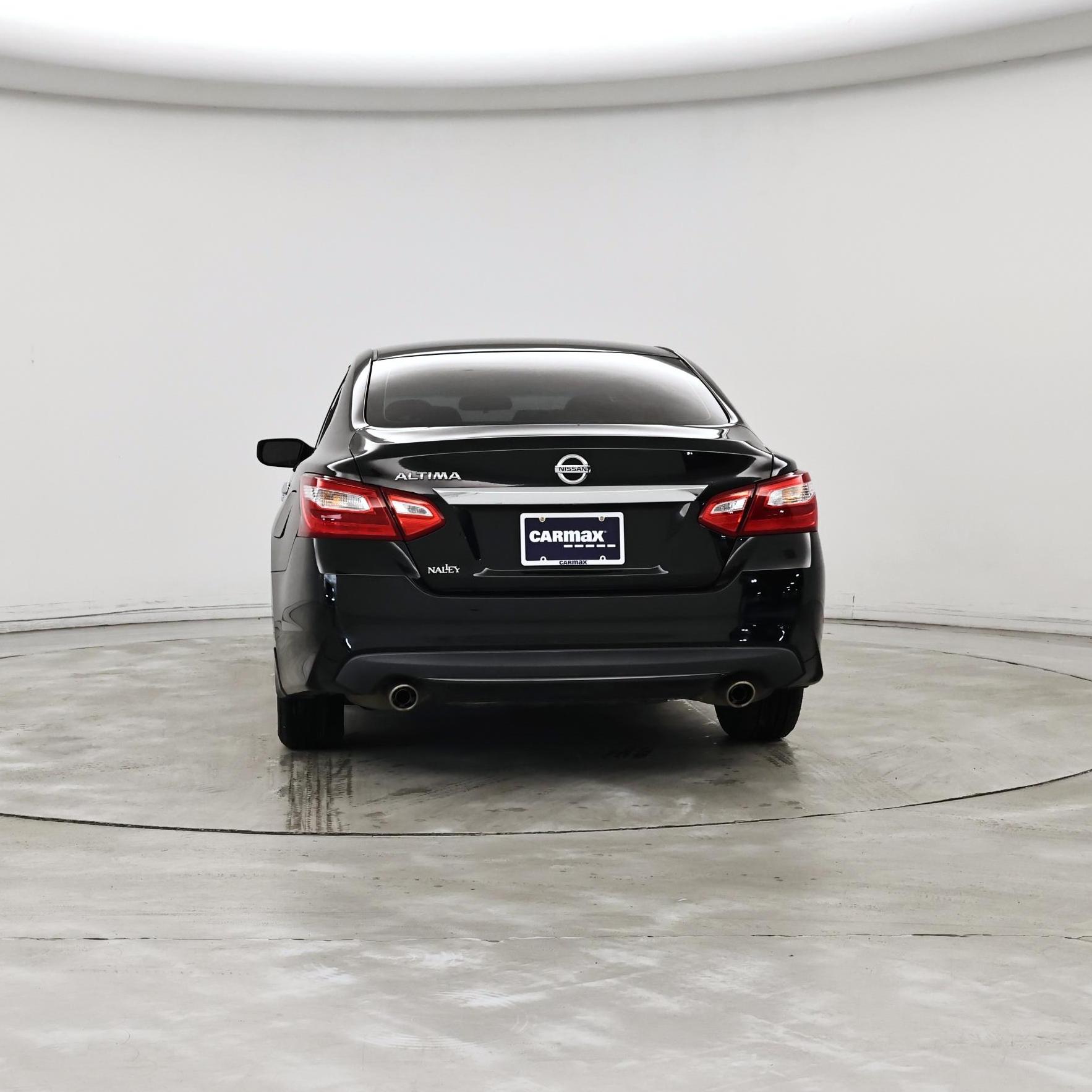 Thumbnail: 2017 Nissan Altima - 6