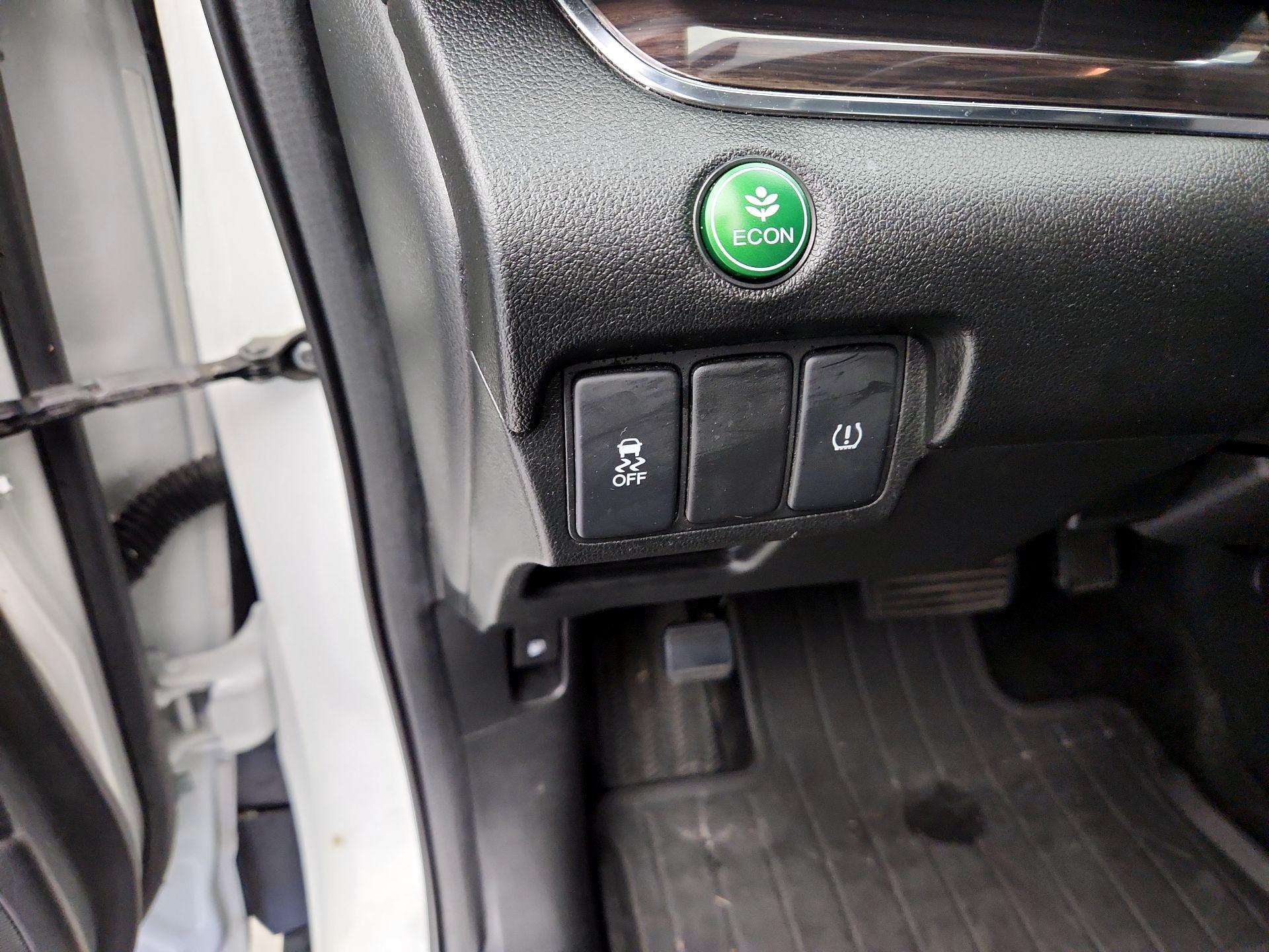 Thumbnail: 2016 Honda CR-V - 13