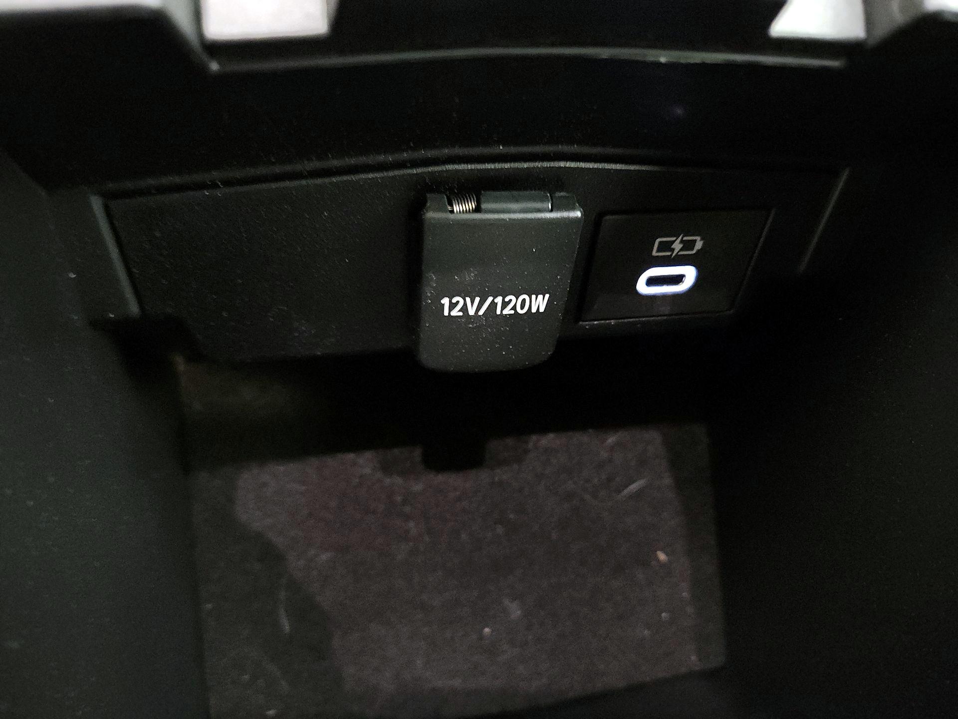 Thumbnail: 2025 Toyota Corolla - 18