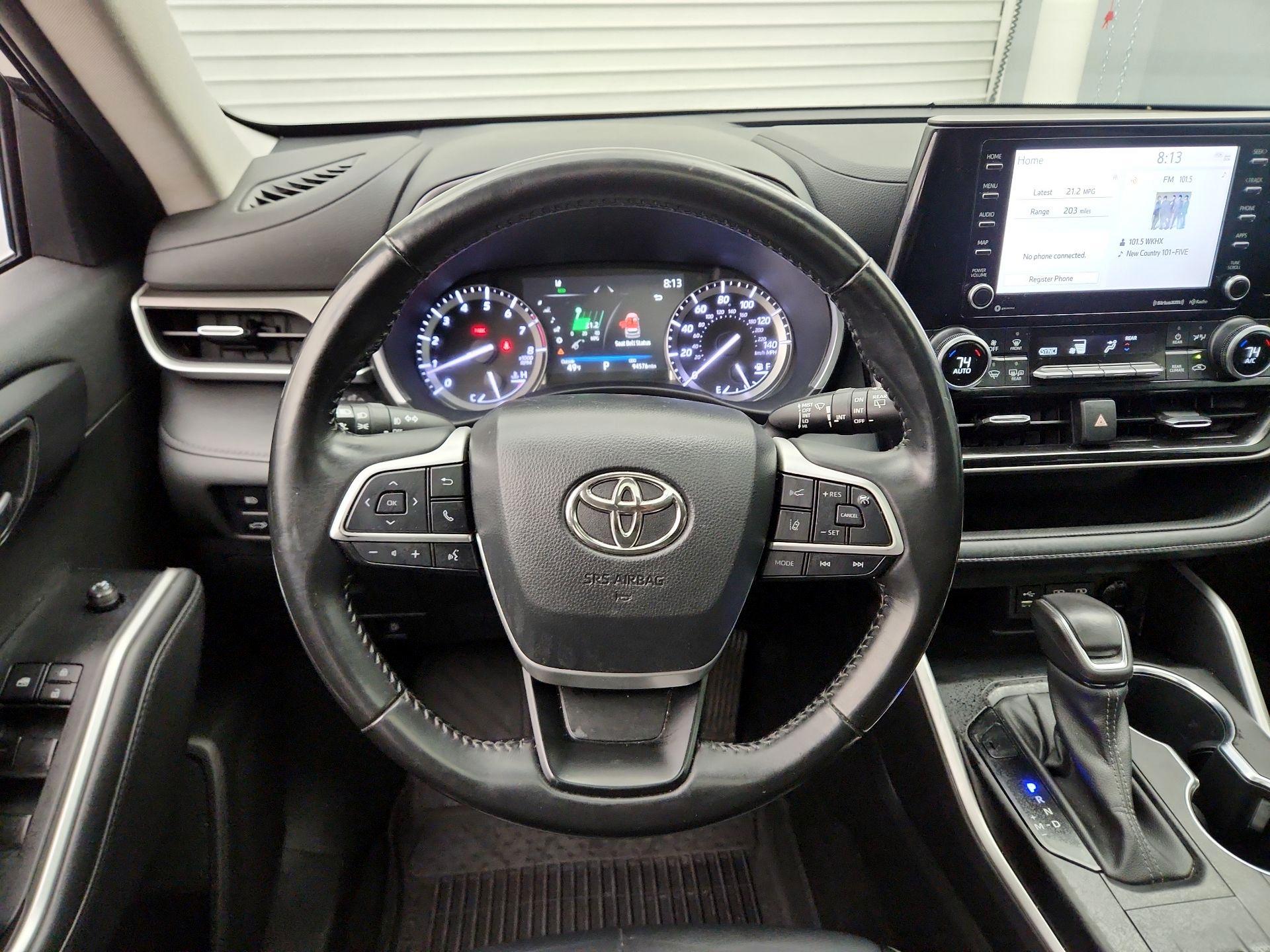 Thumbnail: 2022 Toyota Highlander - 10