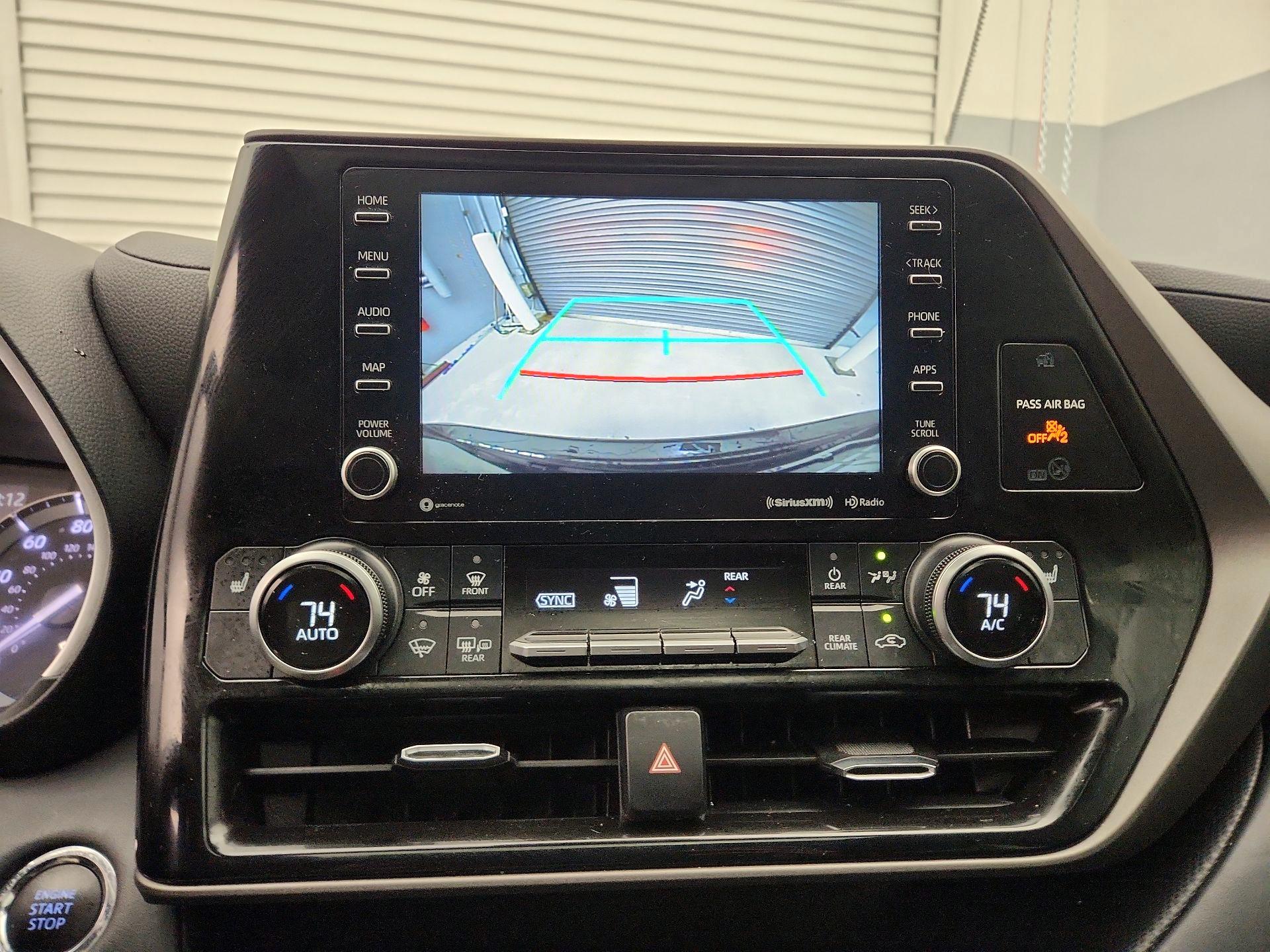 Thumbnail: 2022 Toyota Highlander - 14