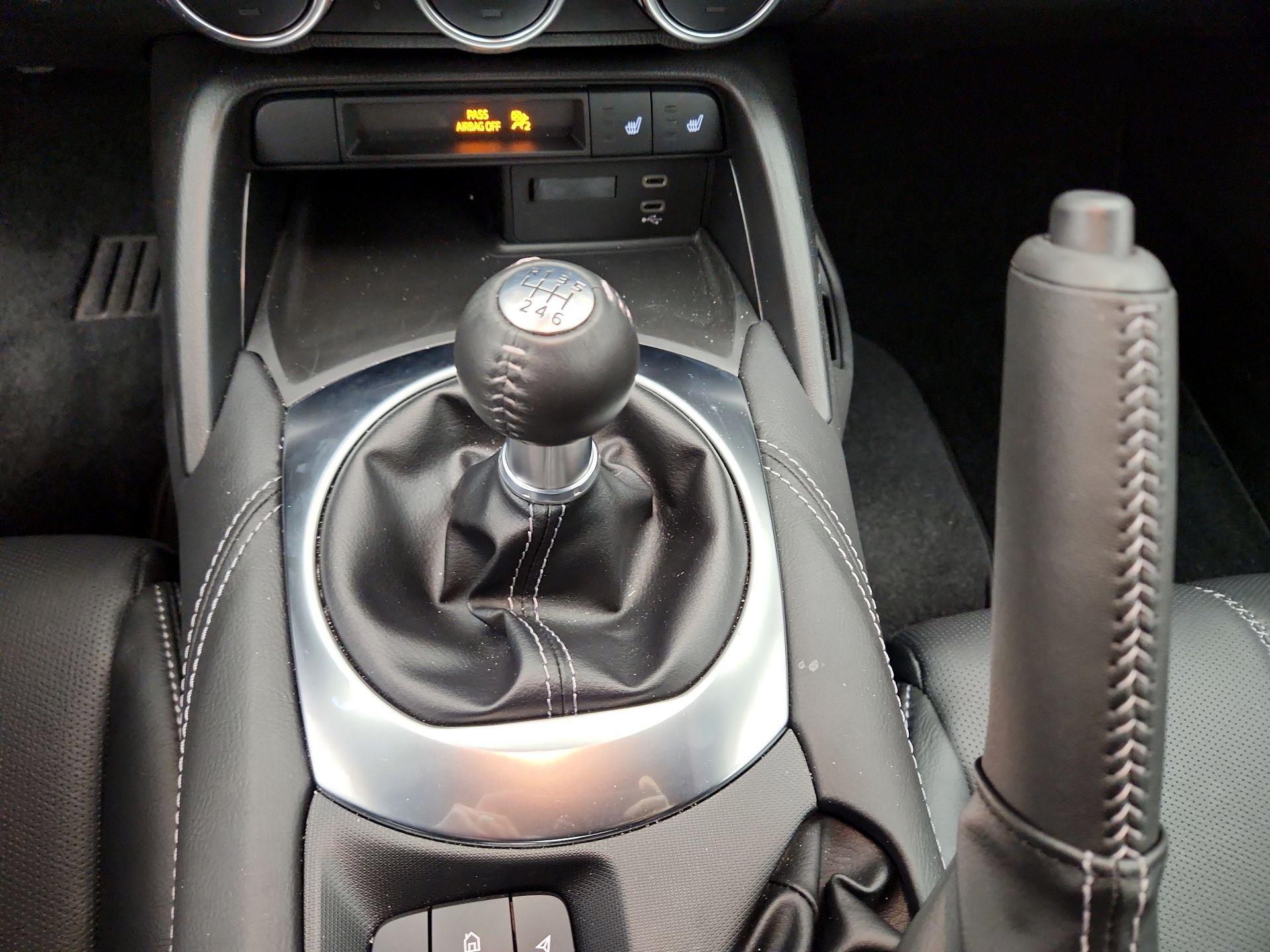 Thumbnail: 2024 Mazda MX-5 Miata - 17