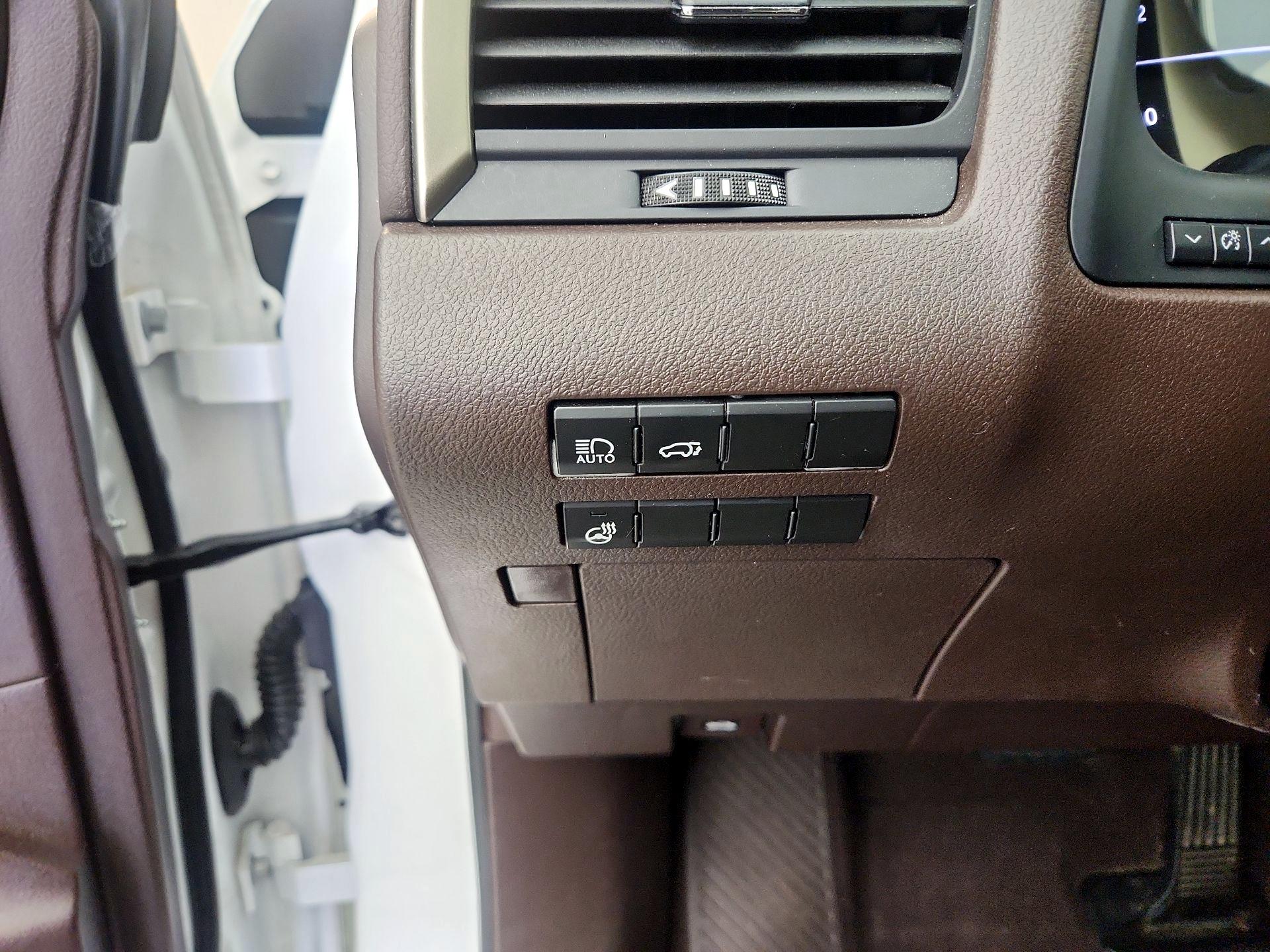 Thumbnail: 2020 Lexus RX - 13