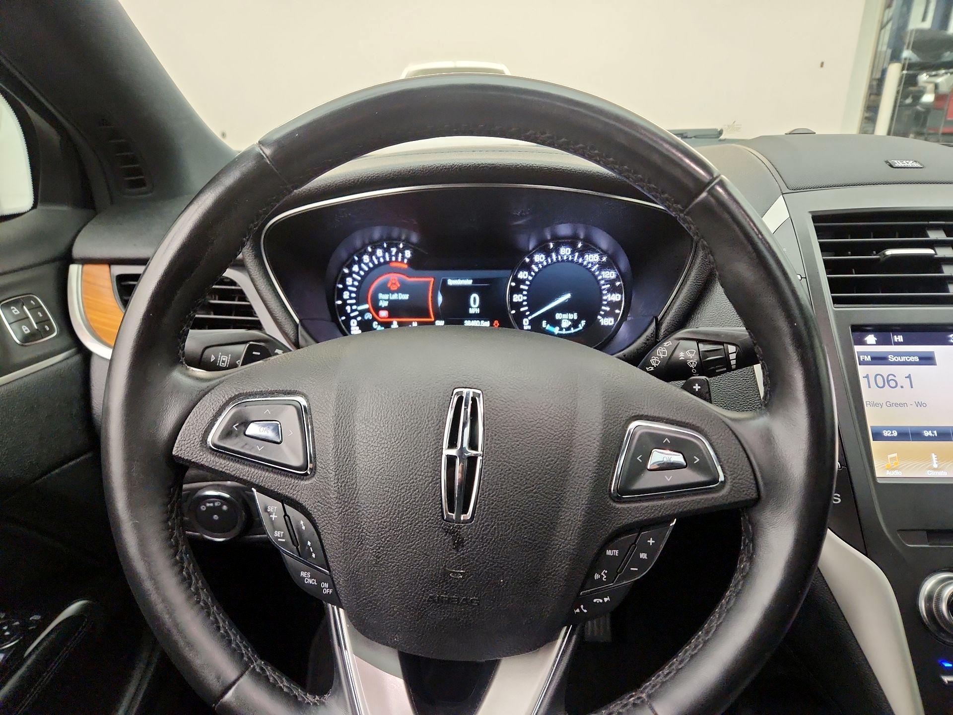 Thumbnail: 2019 Lincoln MKC - 10