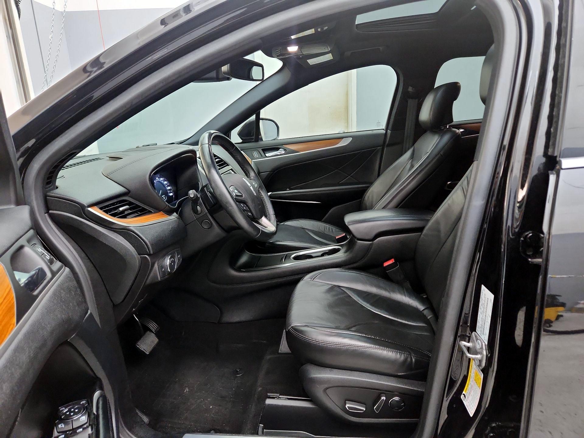 Thumbnail: 2019 Lincoln MKC - 11